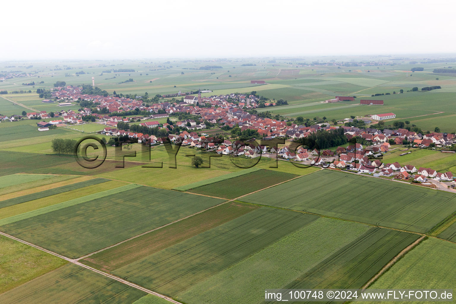 Schleithal dans le département Bas Rhin, France depuis l'avion