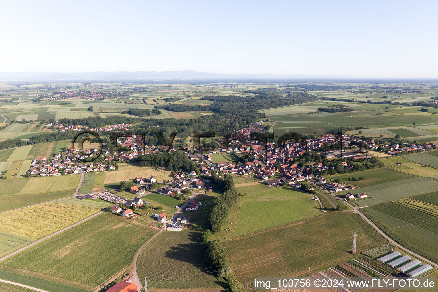 Enregistrement par drone de Riedseltz dans le département Bas Rhin, France