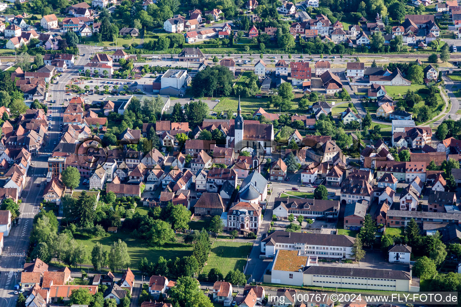 Vue oblique de Soultz-sous-Forêts à Soultz-sous-Forêts dans le département Bas Rhin, France