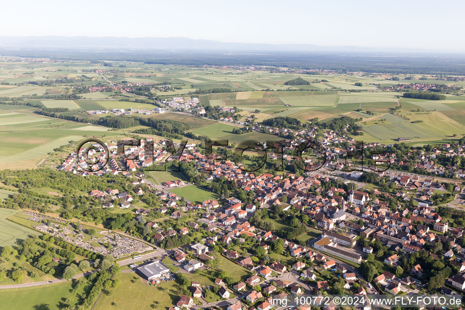 Retschwiller dans le département Bas Rhin, France vue du ciel