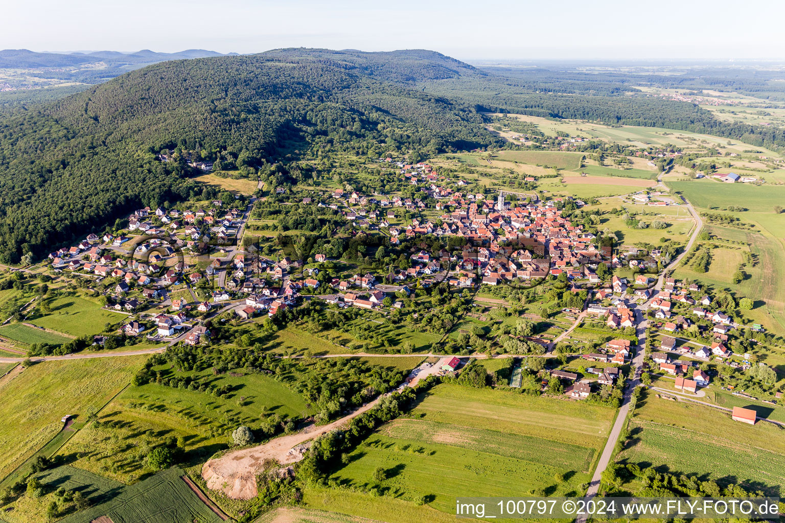 Vue oblique de Gœrsdorf dans le département Bas Rhin, France