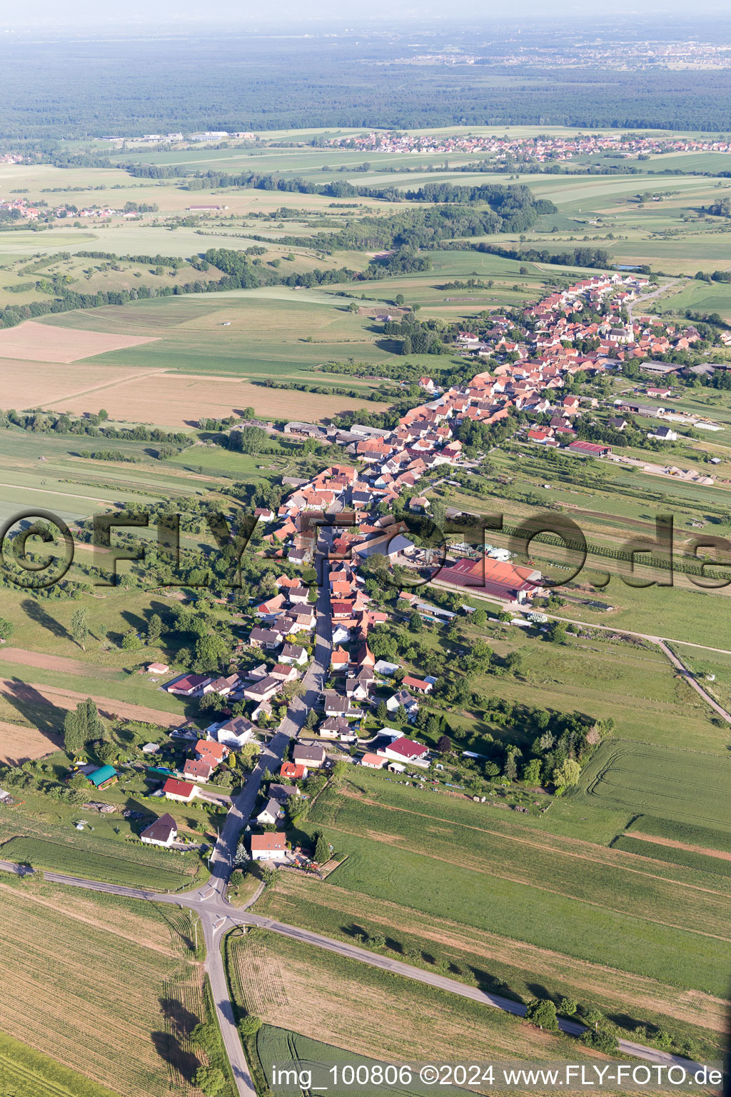 Gundershoffen dans le département Bas Rhin, France du point de vue du drone