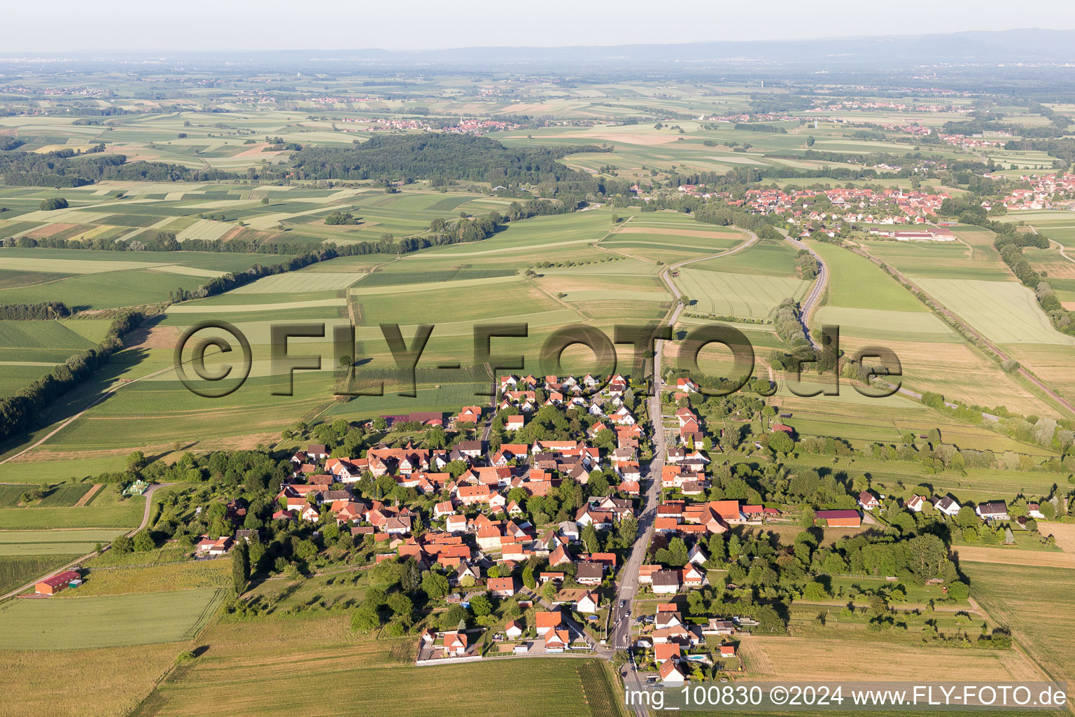 Vue aérienne de Hermerswiller dans le département Bas Rhin, France