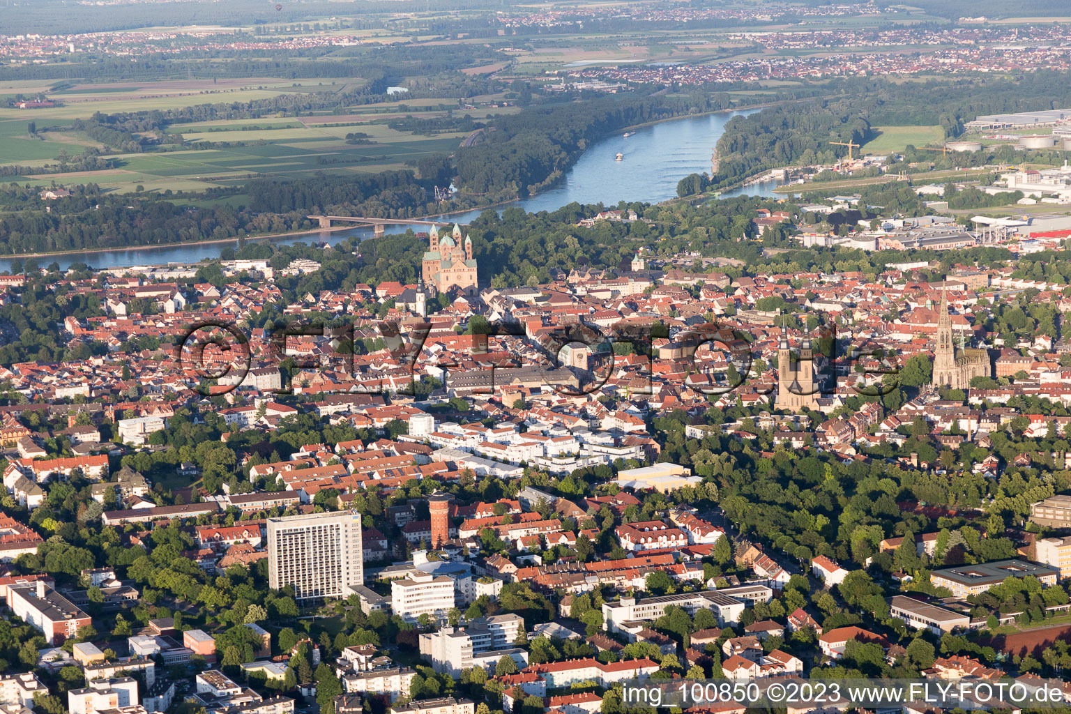 Vue aérienne de De l'ouest à Speyer dans le département Rhénanie-Palatinat, Allemagne
