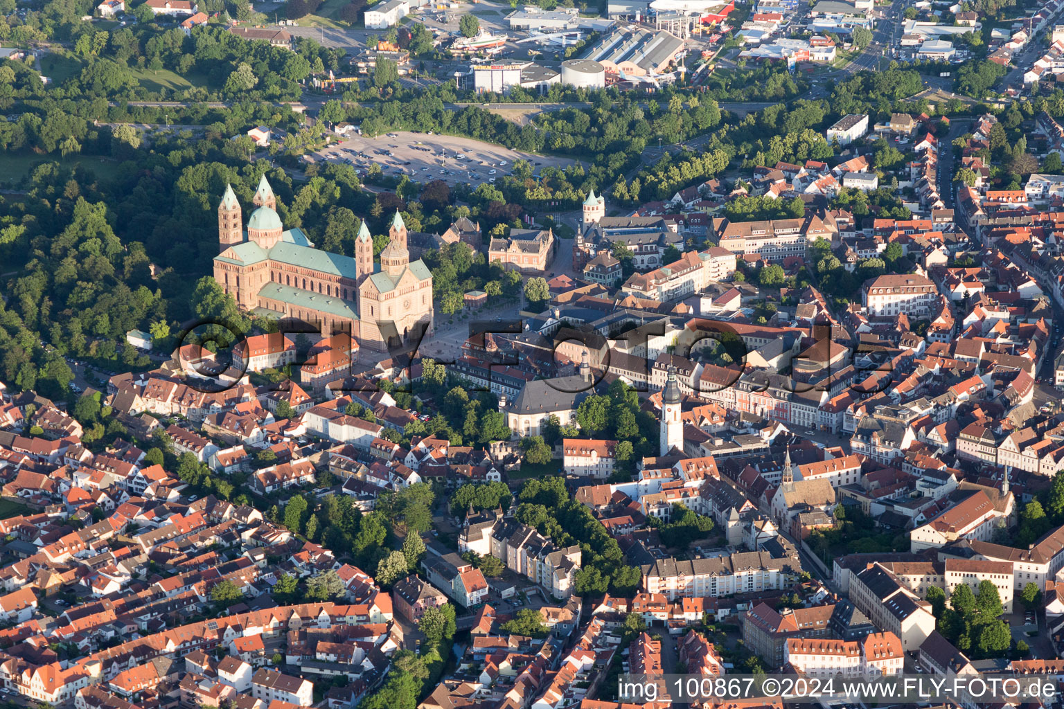 Photographie aérienne de Bâtiment de l'église de la cathédrale de la cathédrale à Speyer à Speyer dans le département Rhénanie-Palatinat, Allemagne