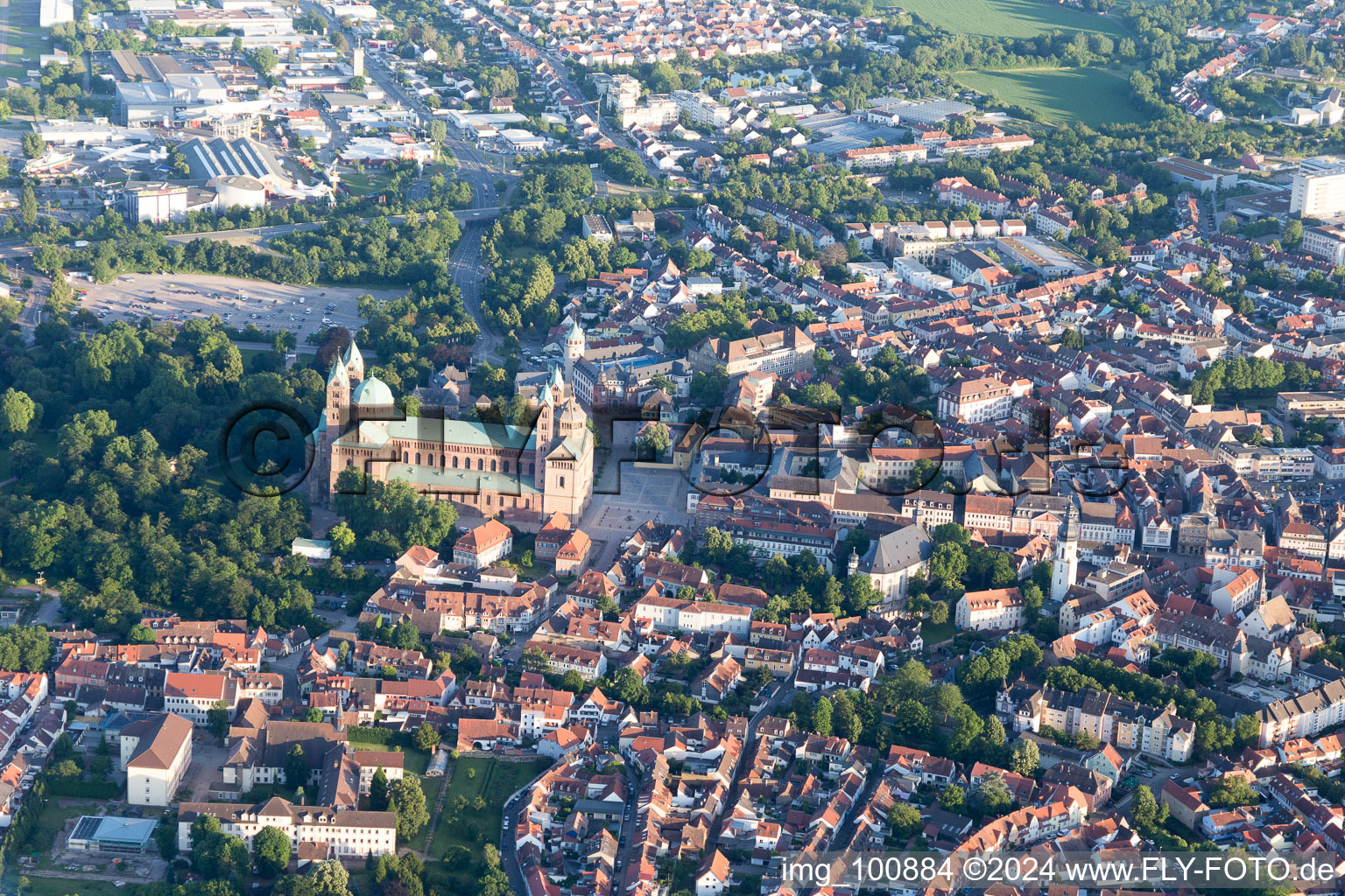 Vue d'oiseau de Speyer dans le département Rhénanie-Palatinat, Allemagne