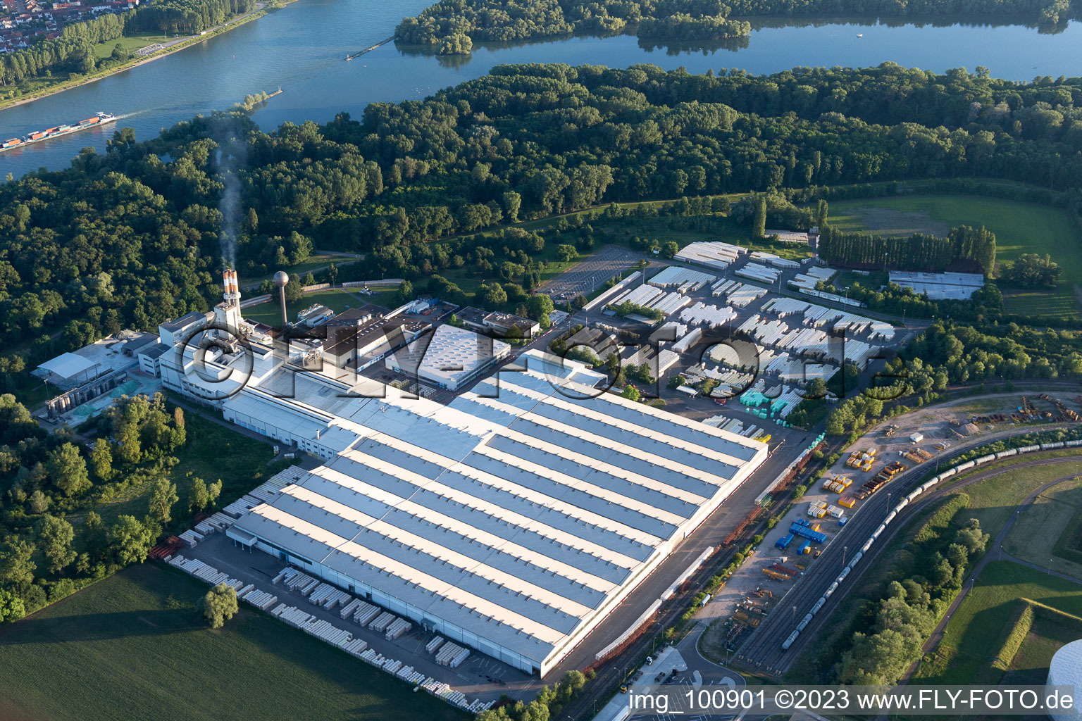 Vue oblique de Zone industrielle sud à Speyer dans le département Rhénanie-Palatinat, Allemagne