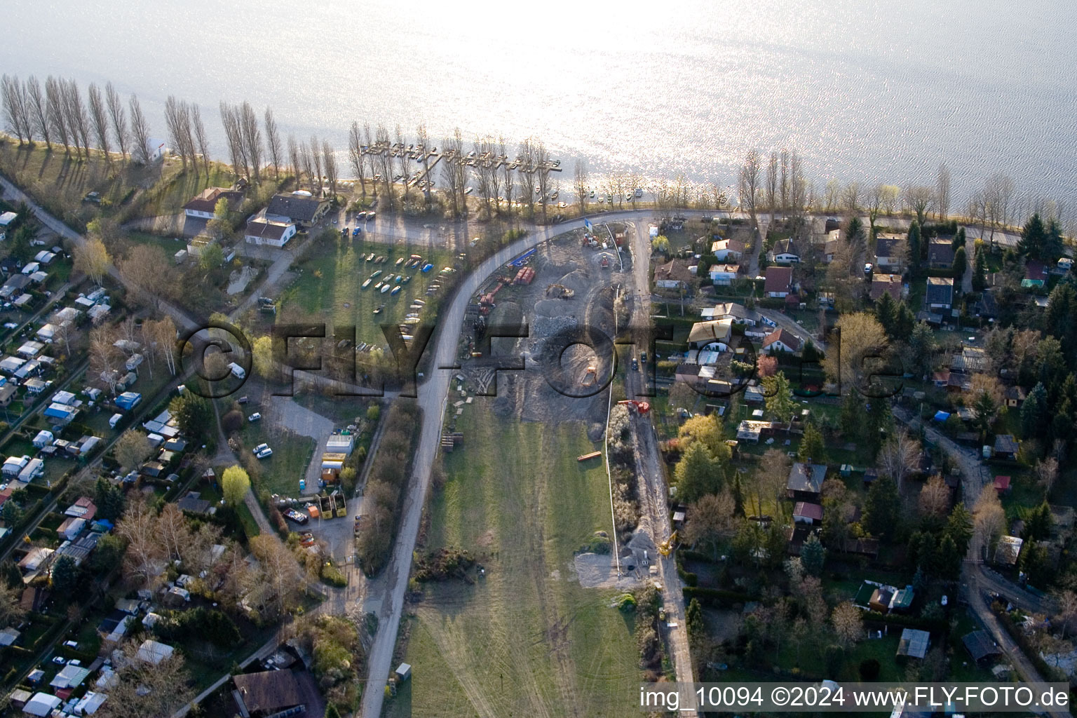 Enregistrement par drone de Zone de loisirs Bleu Adriatique à Altrip dans le département Rhénanie-Palatinat, Allemagne