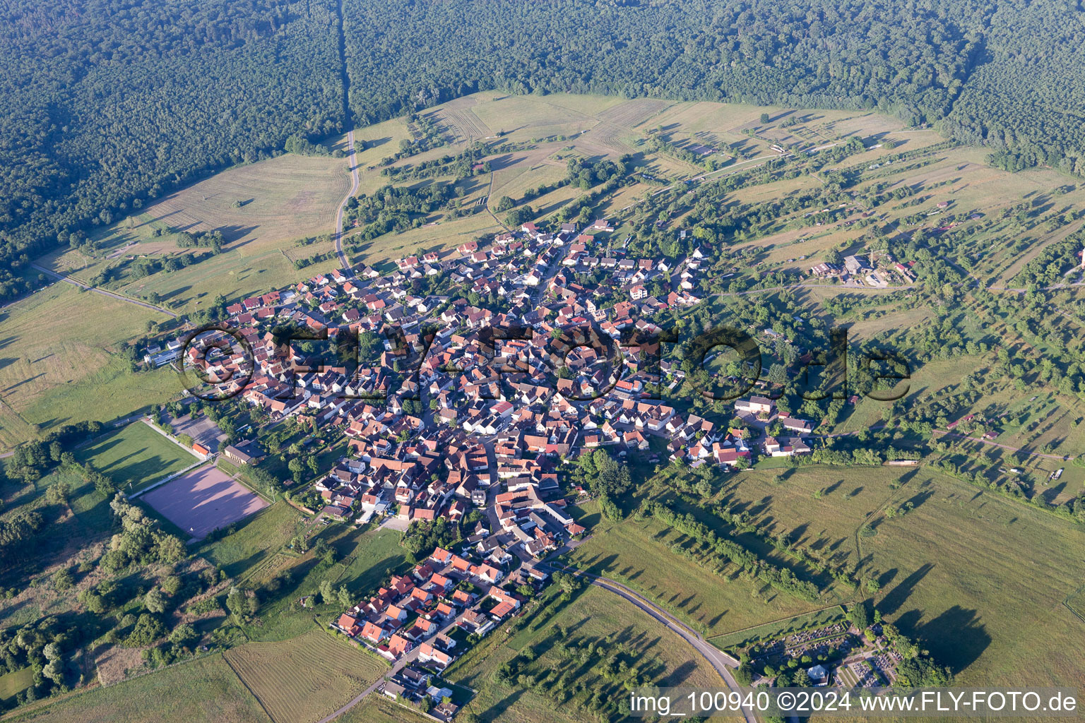 Quartier Büchelberg in Wörth am Rhein dans le département Rhénanie-Palatinat, Allemagne du point de vue du drone