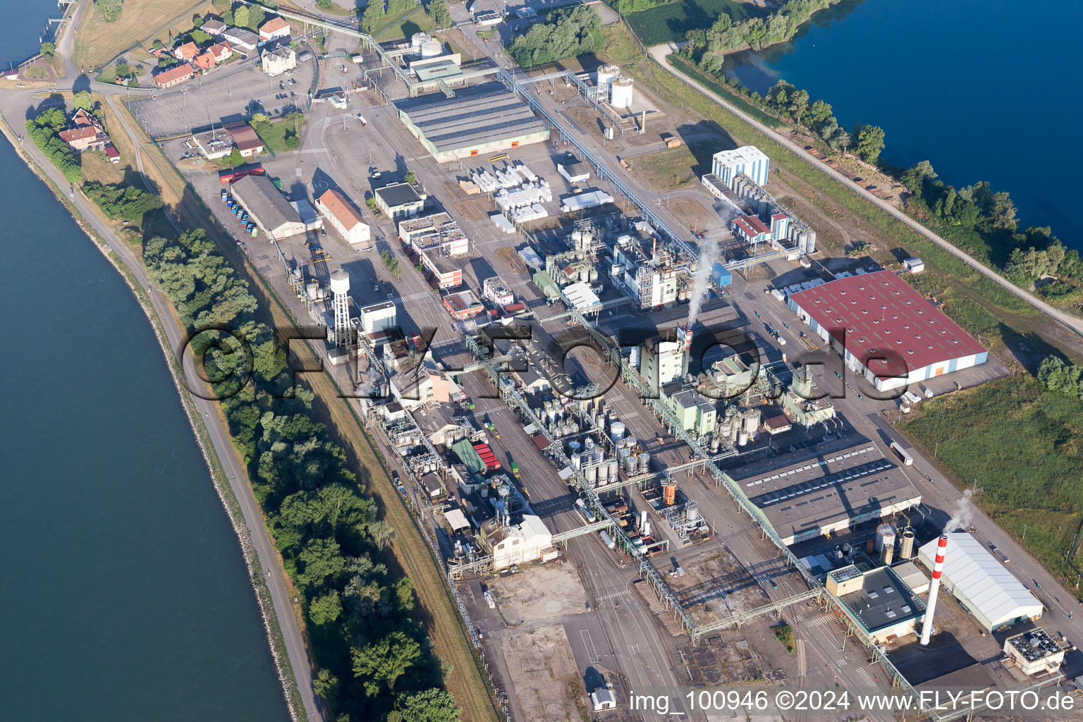 Vue oblique de Port à Lauterbourg dans le département Bas Rhin, France