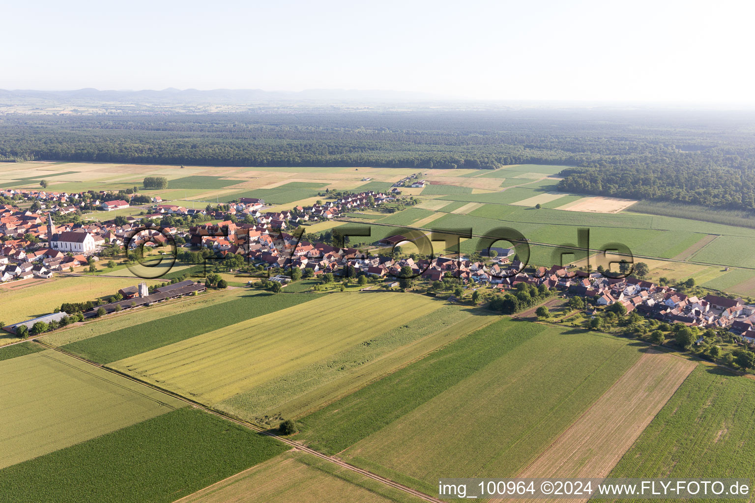 Schleithal dans le département Bas Rhin, France du point de vue du drone