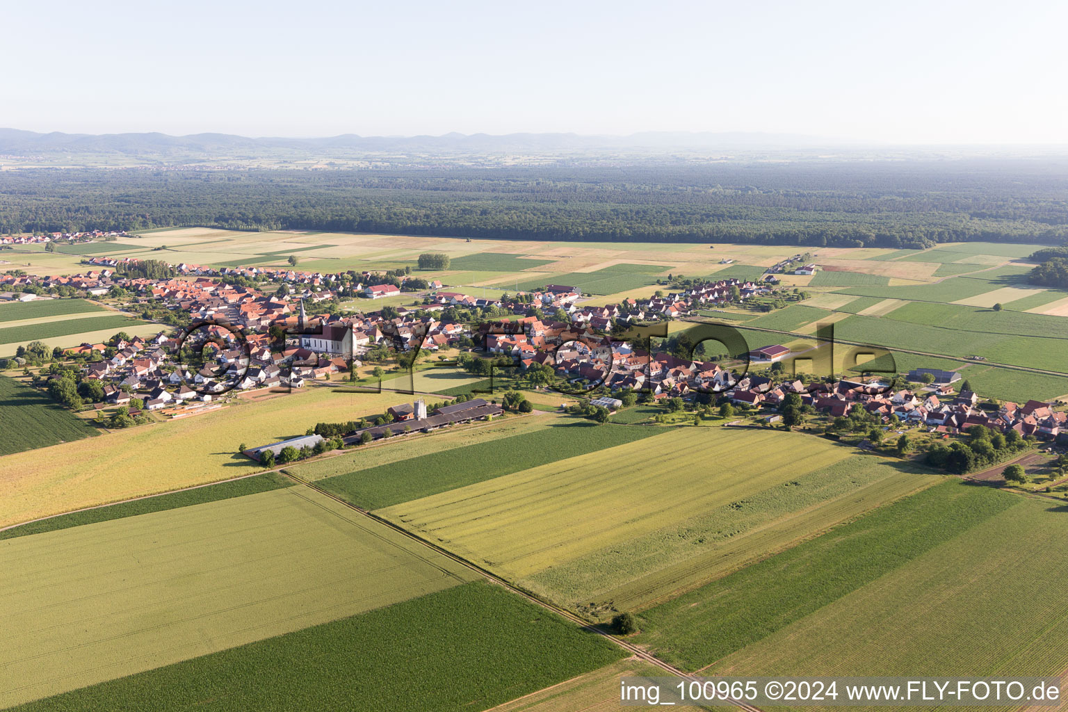 Schleithal dans le département Bas Rhin, France d'un drone