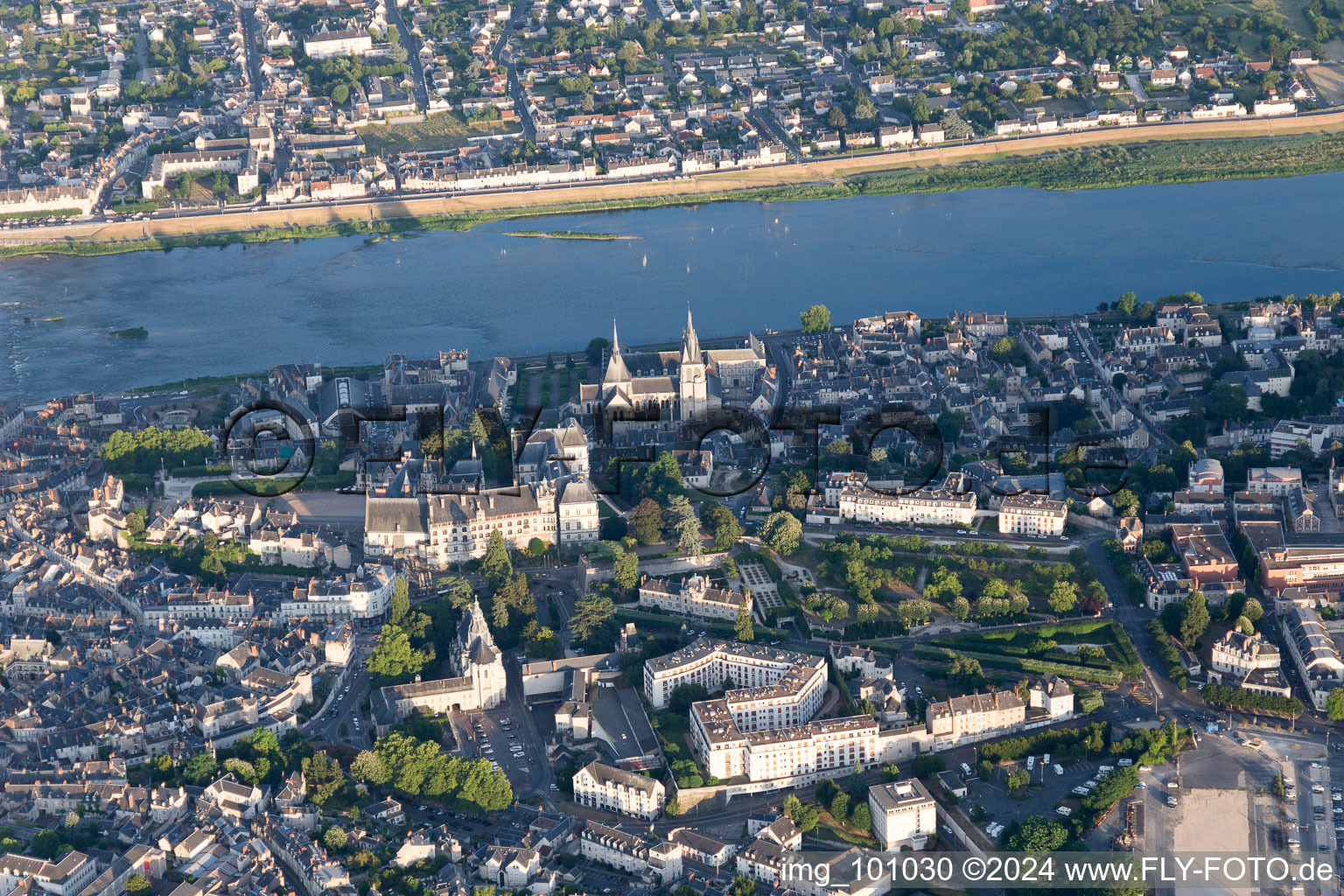 Photographie aérienne de Blois dans le département Loir et Cher, France