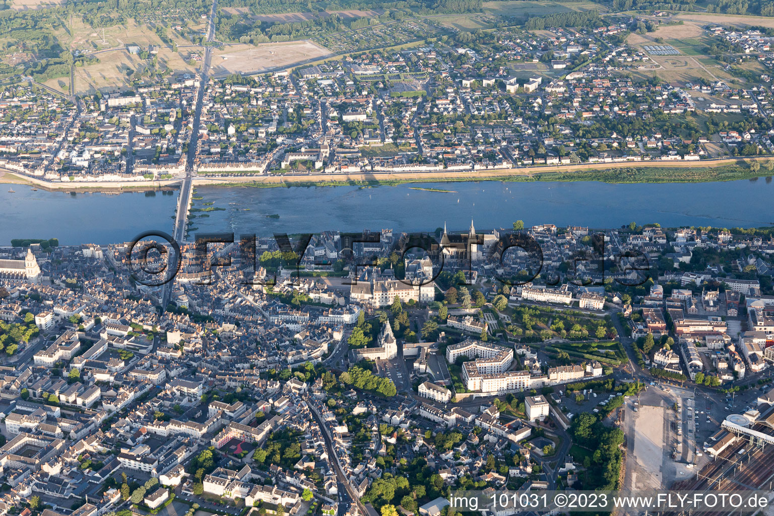 Vue oblique de Blois dans le département Loir et Cher, France