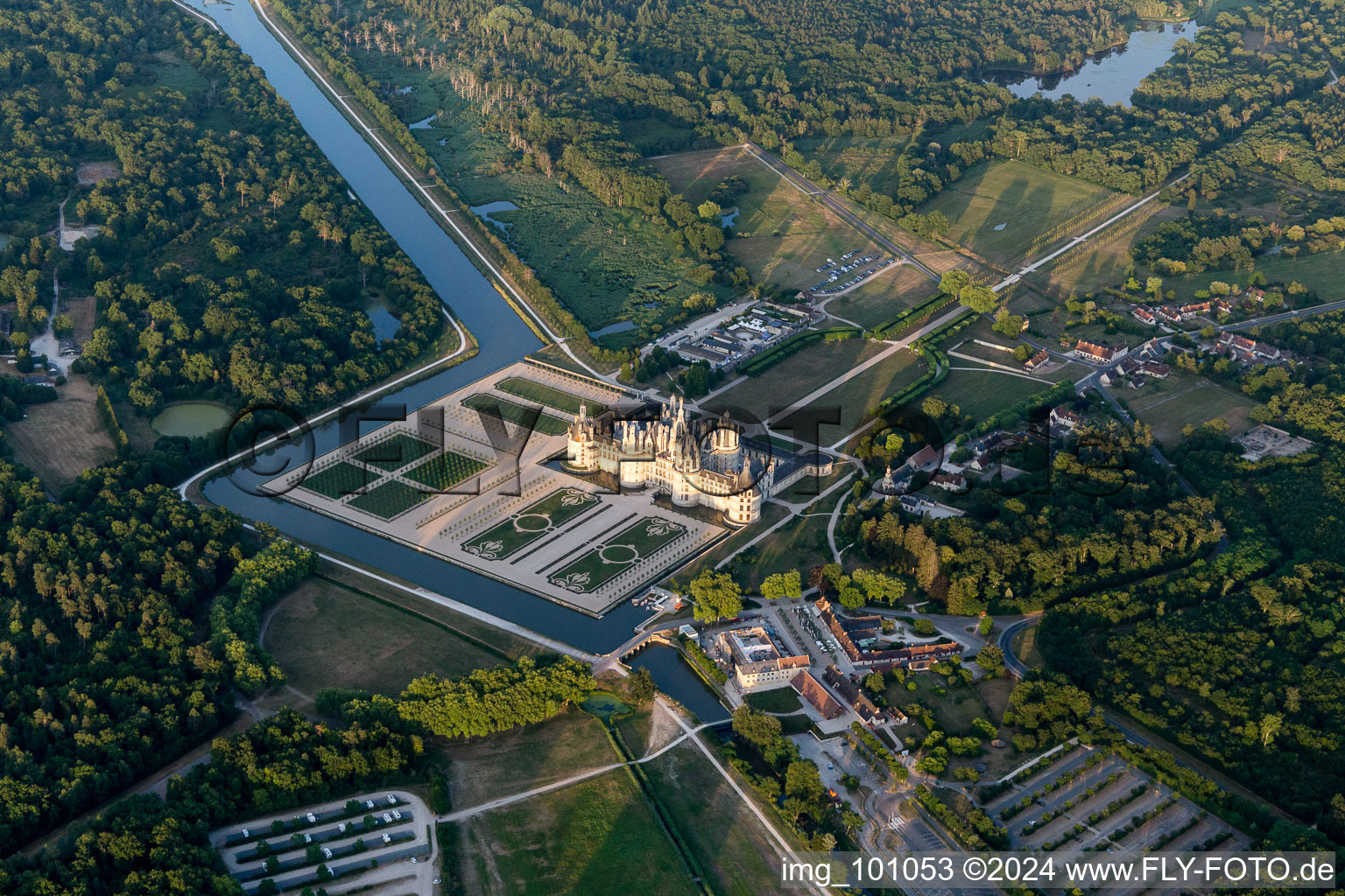 Chambord dans le département Loir et Cher, France vue du ciel