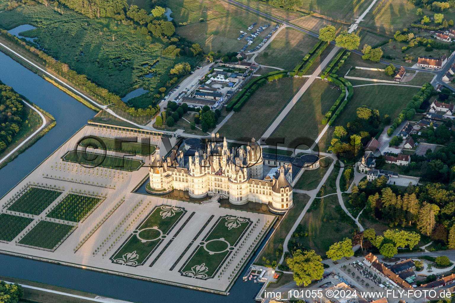 Enregistrement par drone de Chambord dans le département Loir et Cher, France