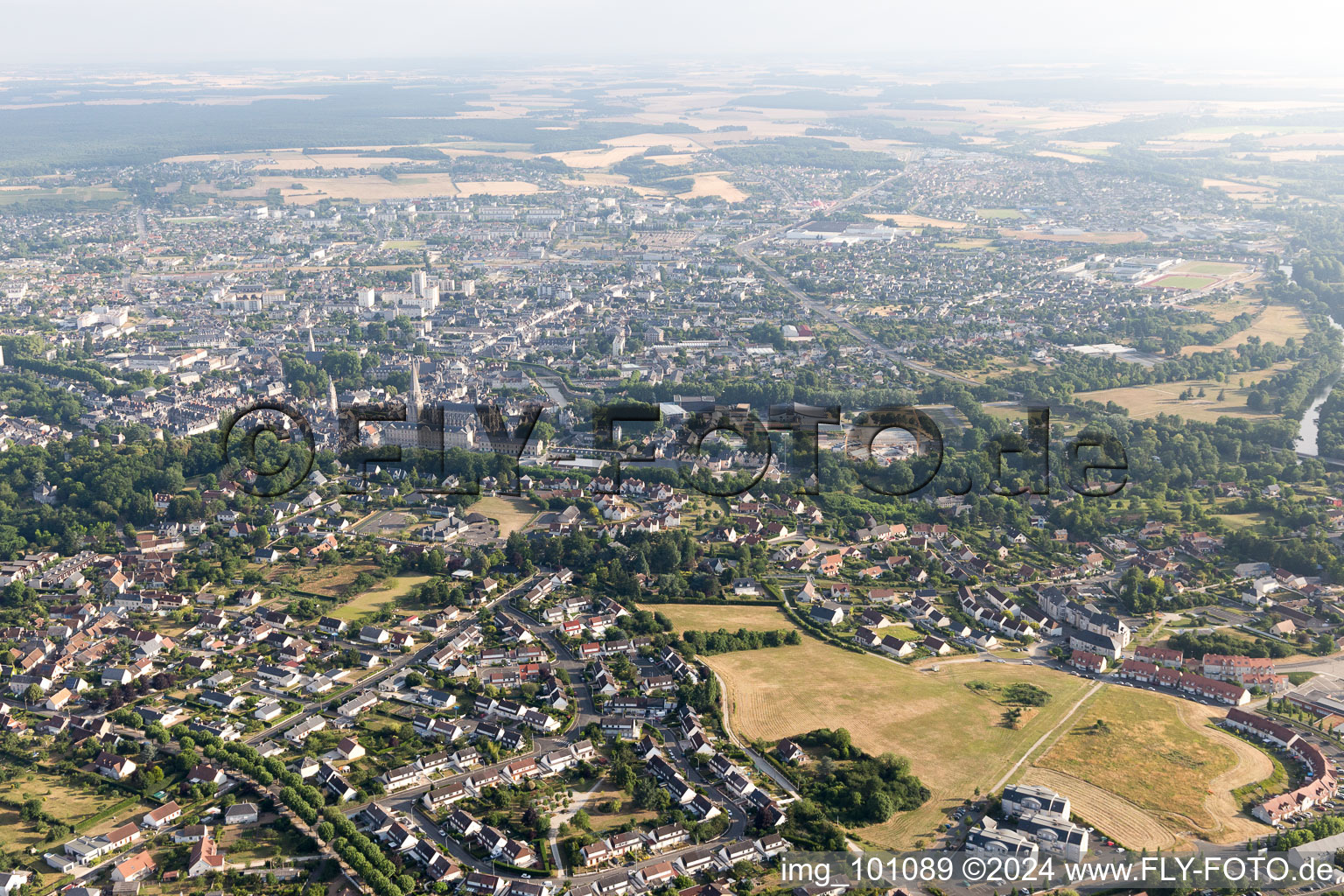 Vendôme dans le département Loir et Cher, France d'en haut