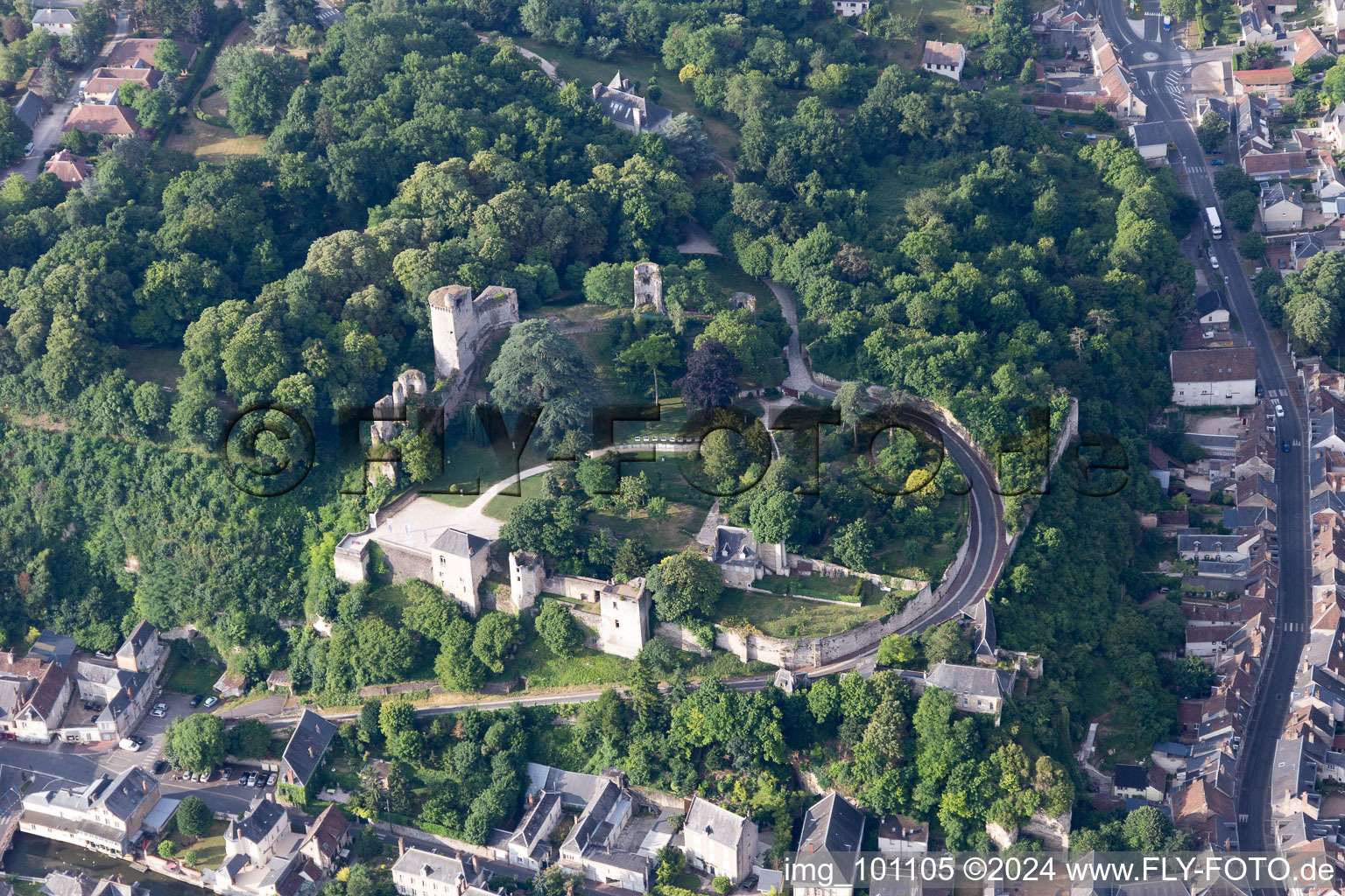 Photographie aérienne de Vendôme dans le département Loir et Cher, France