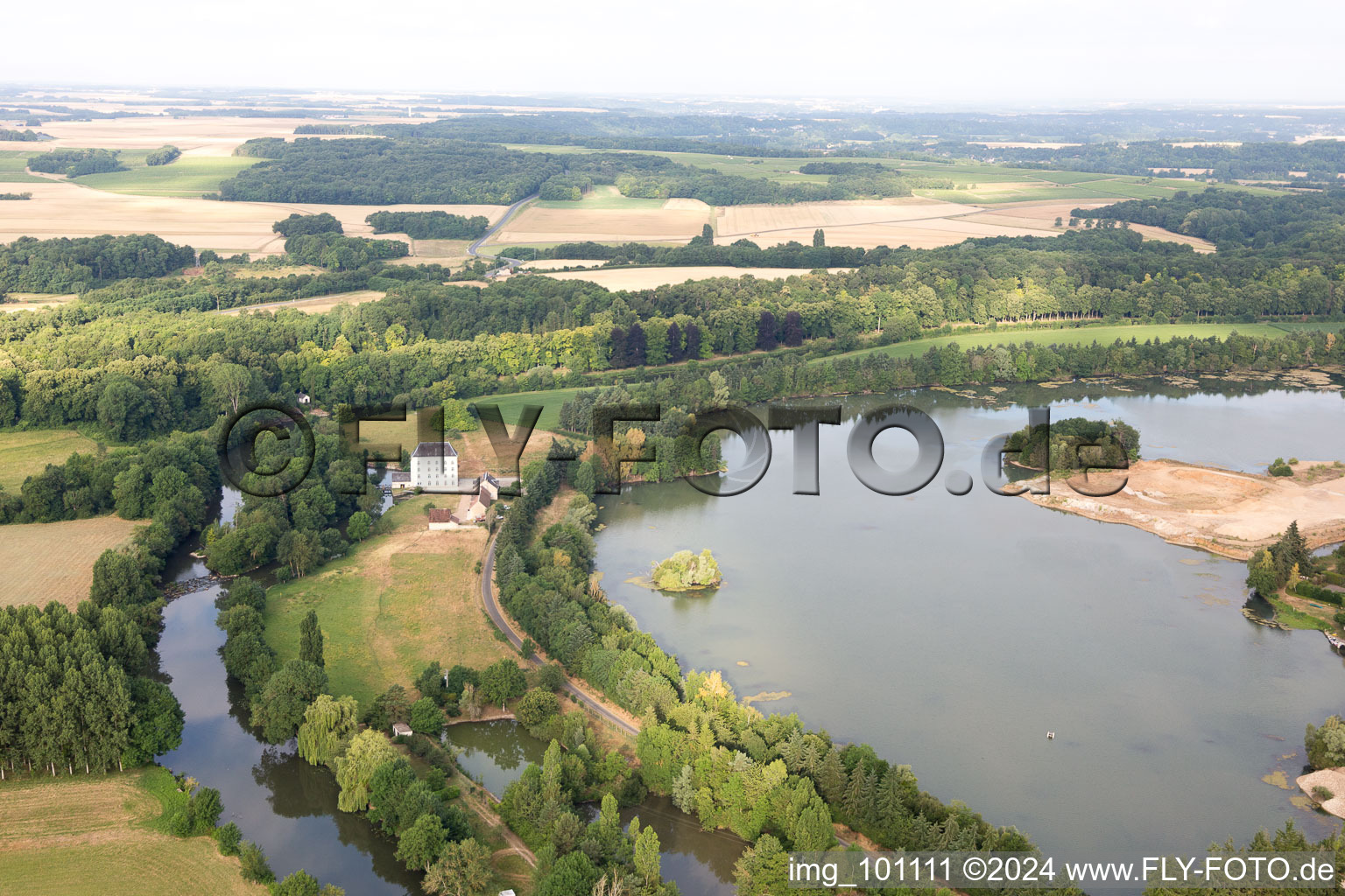 Vue oblique de Naveil dans le département Loir et Cher, France