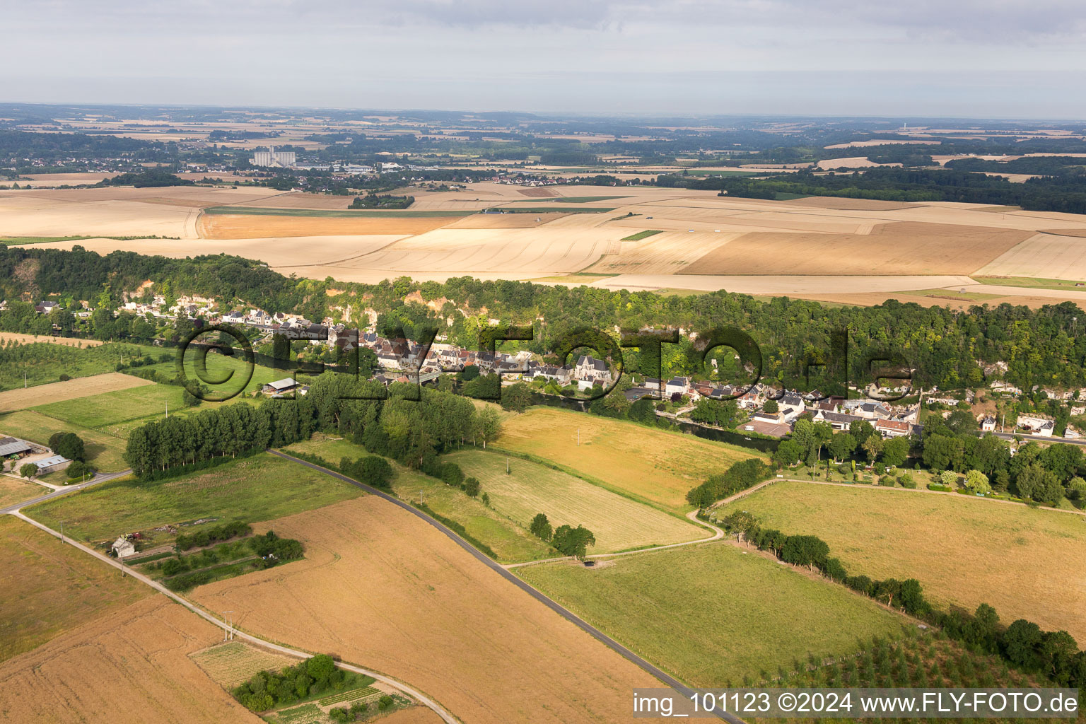 Saint-Rimay dans le département Loir et Cher, France depuis l'avion