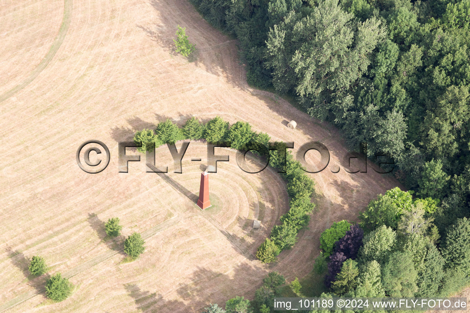 Image drone de Saint-Cyr-du-Gault dans le département Loir et Cher, France