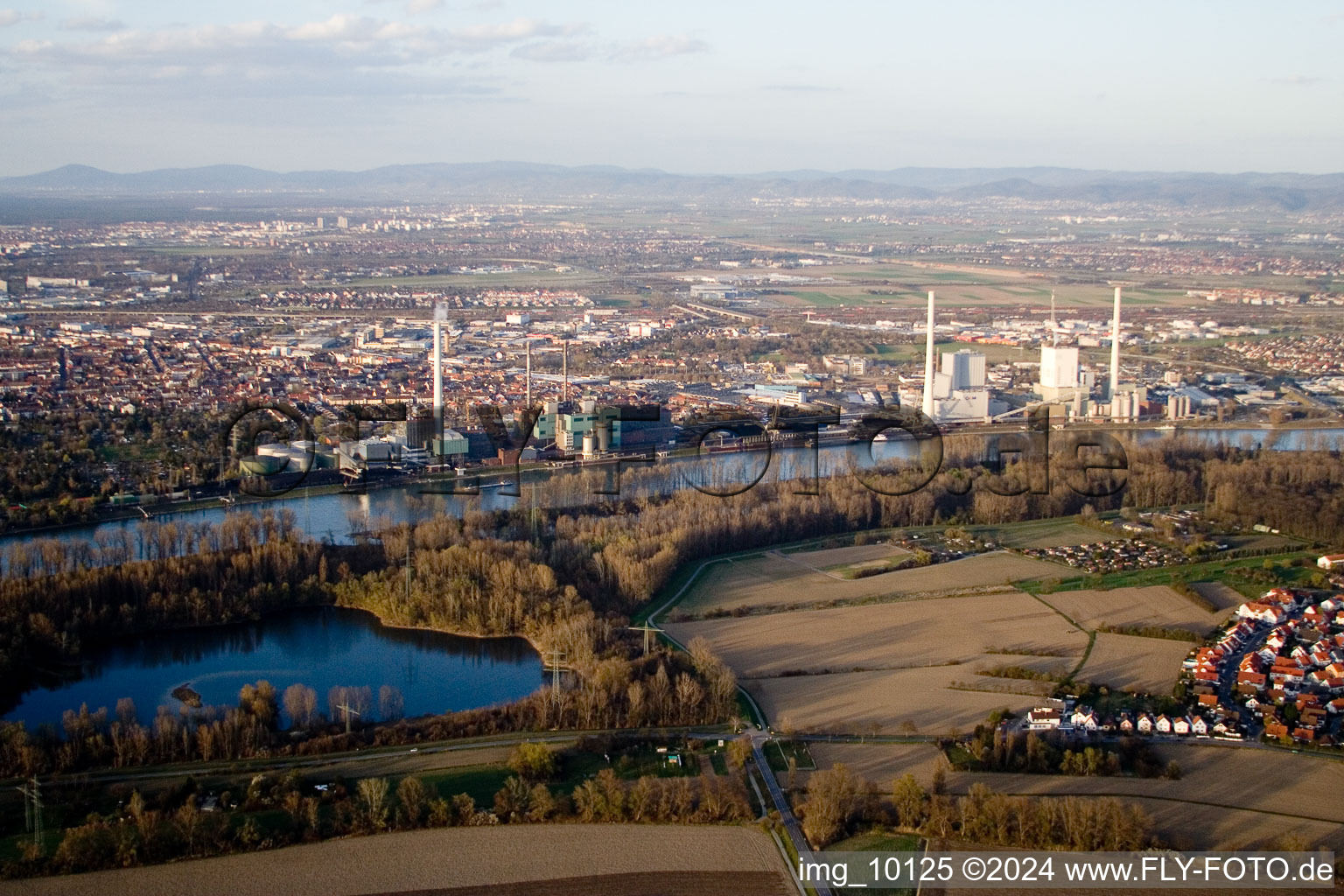 Vue aérienne de GKM du sud à le quartier Neckarau in Mannheim dans le département Bade-Wurtemberg, Allemagne