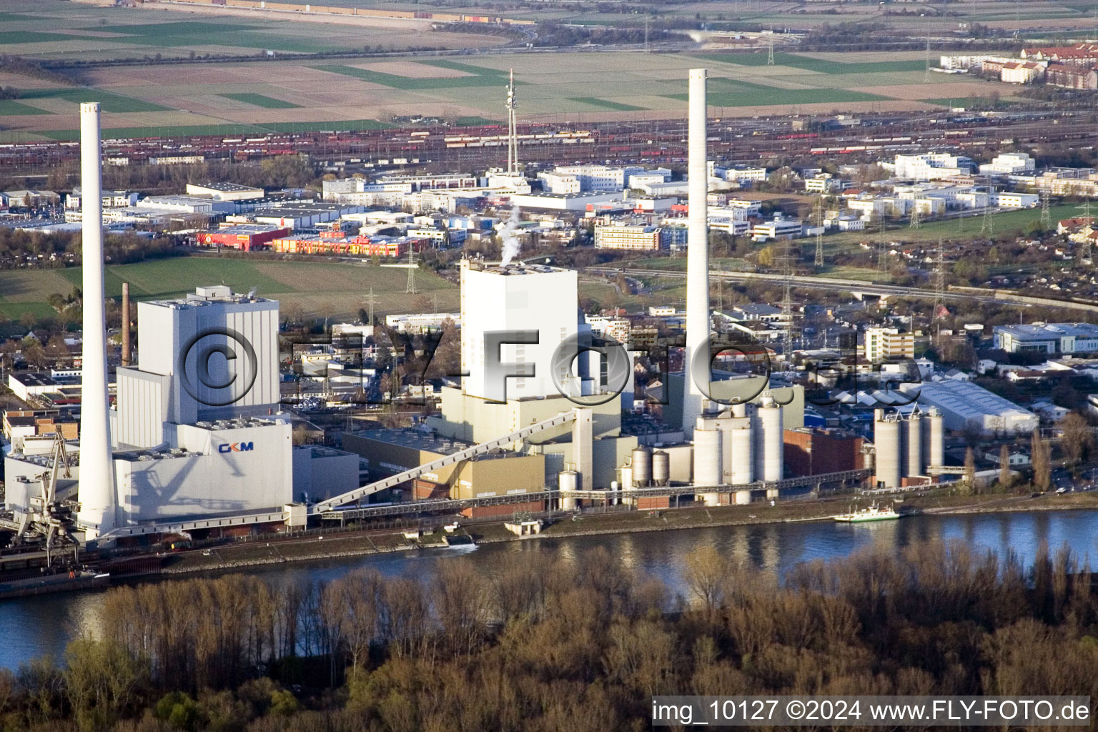 Vue oblique de GKM du sud à le quartier Neckarau in Mannheim dans le département Bade-Wurtemberg, Allemagne