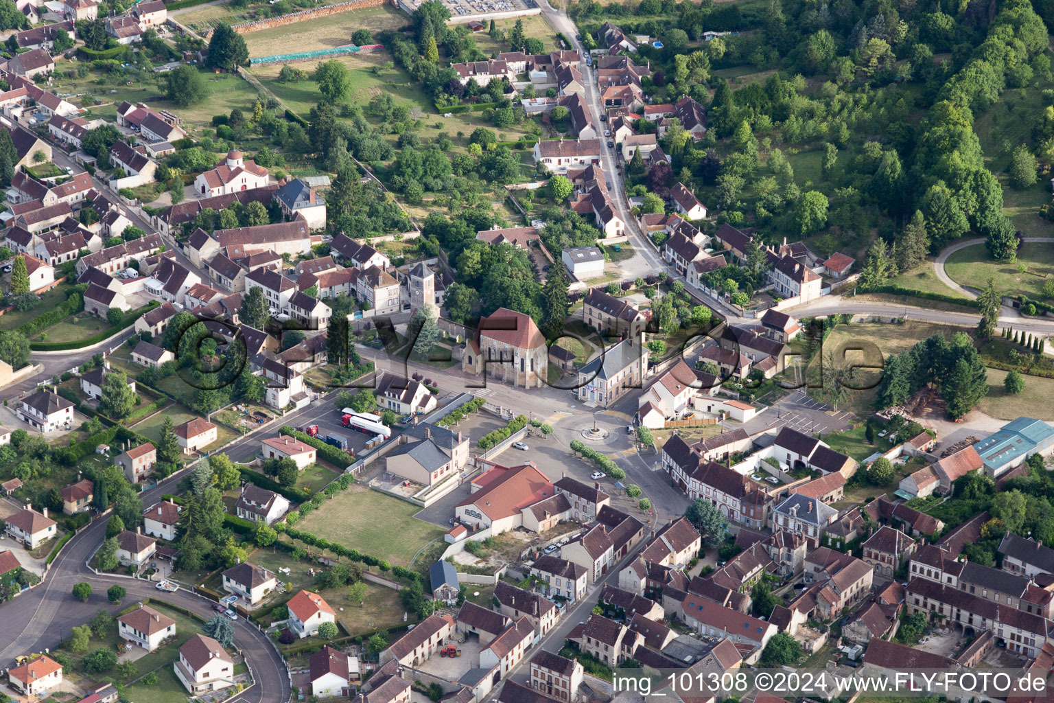 Photographie aérienne de Bussy-en-Othe dans le département Yonne, France