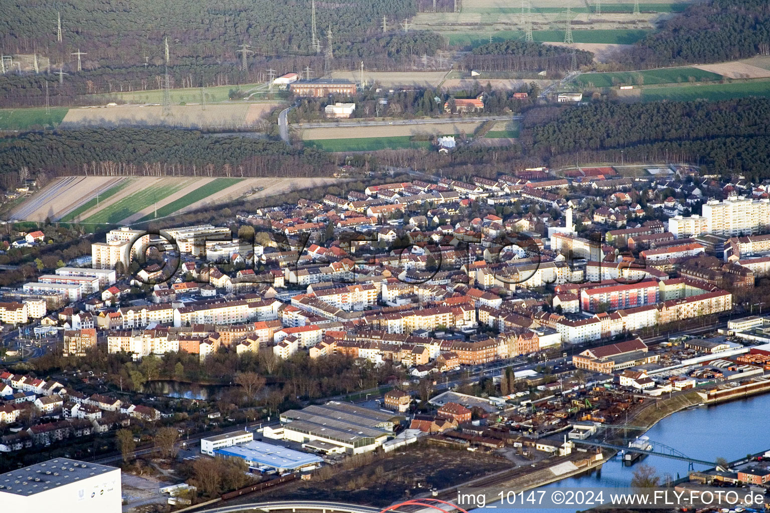 Quartier Rheinau in Mannheim dans le département Bade-Wurtemberg, Allemagne vue d'en haut