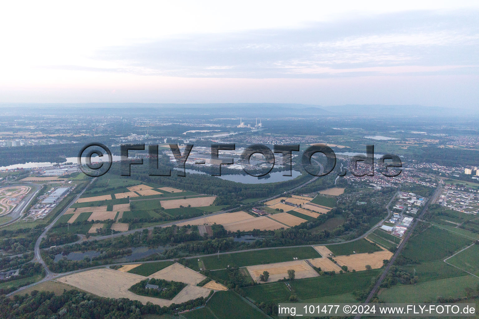 Enregistrement par drone de Wörth am Rhein dans le département Rhénanie-Palatinat, Allemagne