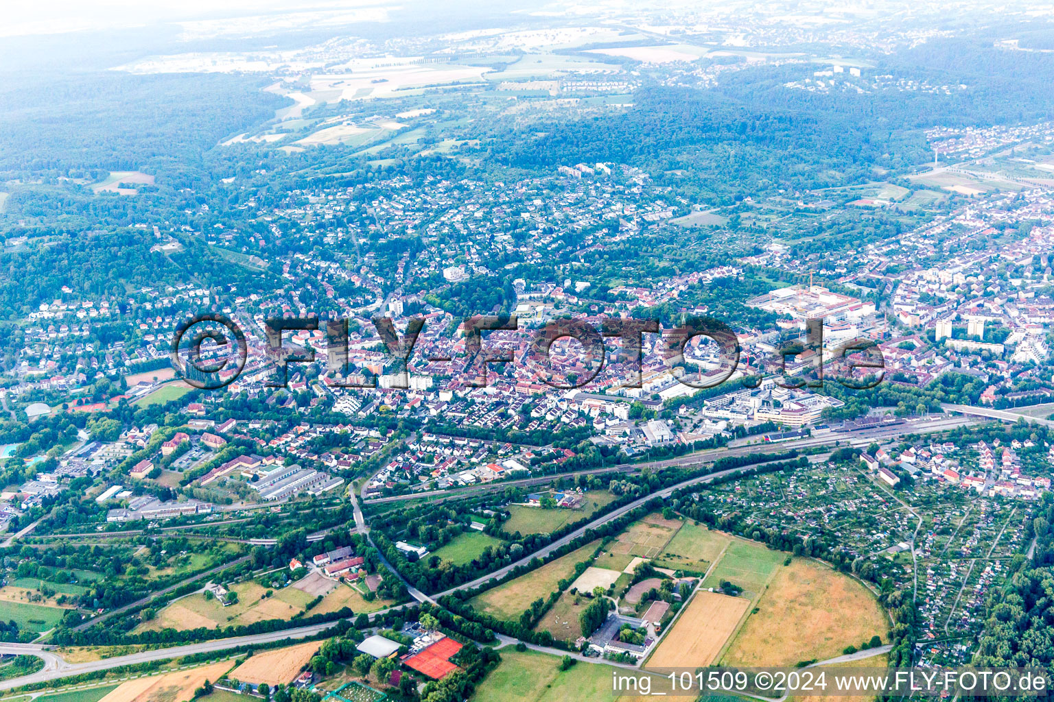 Image drone de Quartier Grötzingen in Karlsruhe dans le département Bade-Wurtemberg, Allemagne