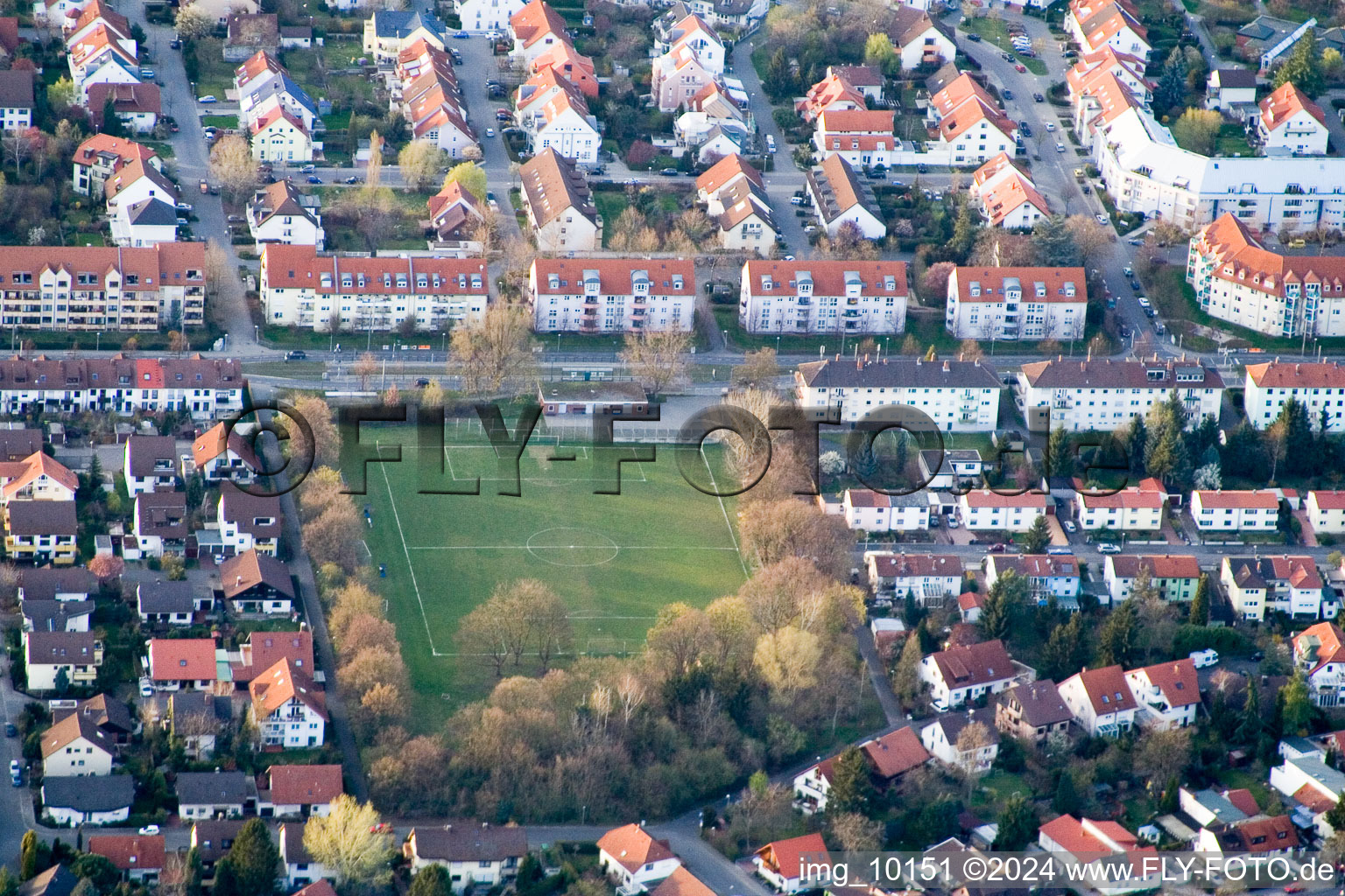 Quartier Neckarau in Mannheim dans le département Bade-Wurtemberg, Allemagne d'en haut