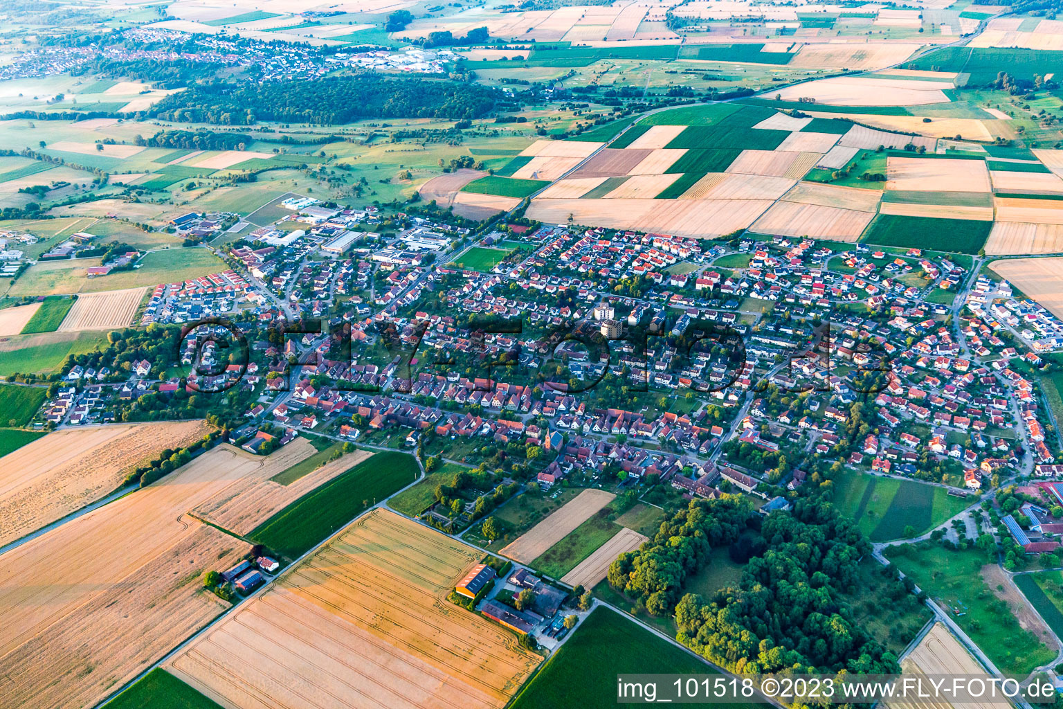 Vue aérienne de Quartier Bauschlott in Neulingen dans le département Bade-Wurtemberg, Allemagne