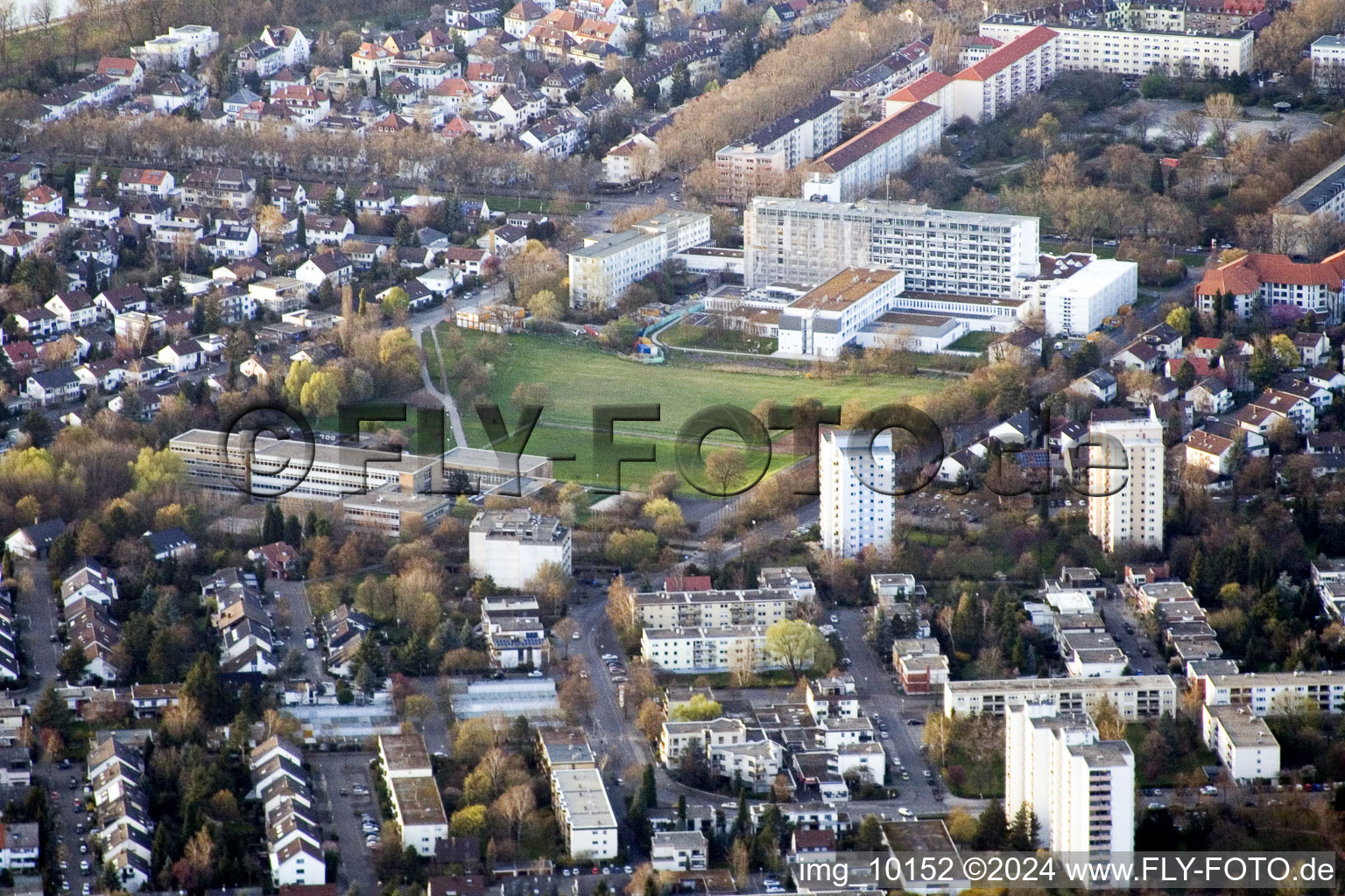 Vue aérienne de Lindenhof, Niederfeld du sud à le quartier Niederfeld in Mannheim dans le département Bade-Wurtemberg, Allemagne