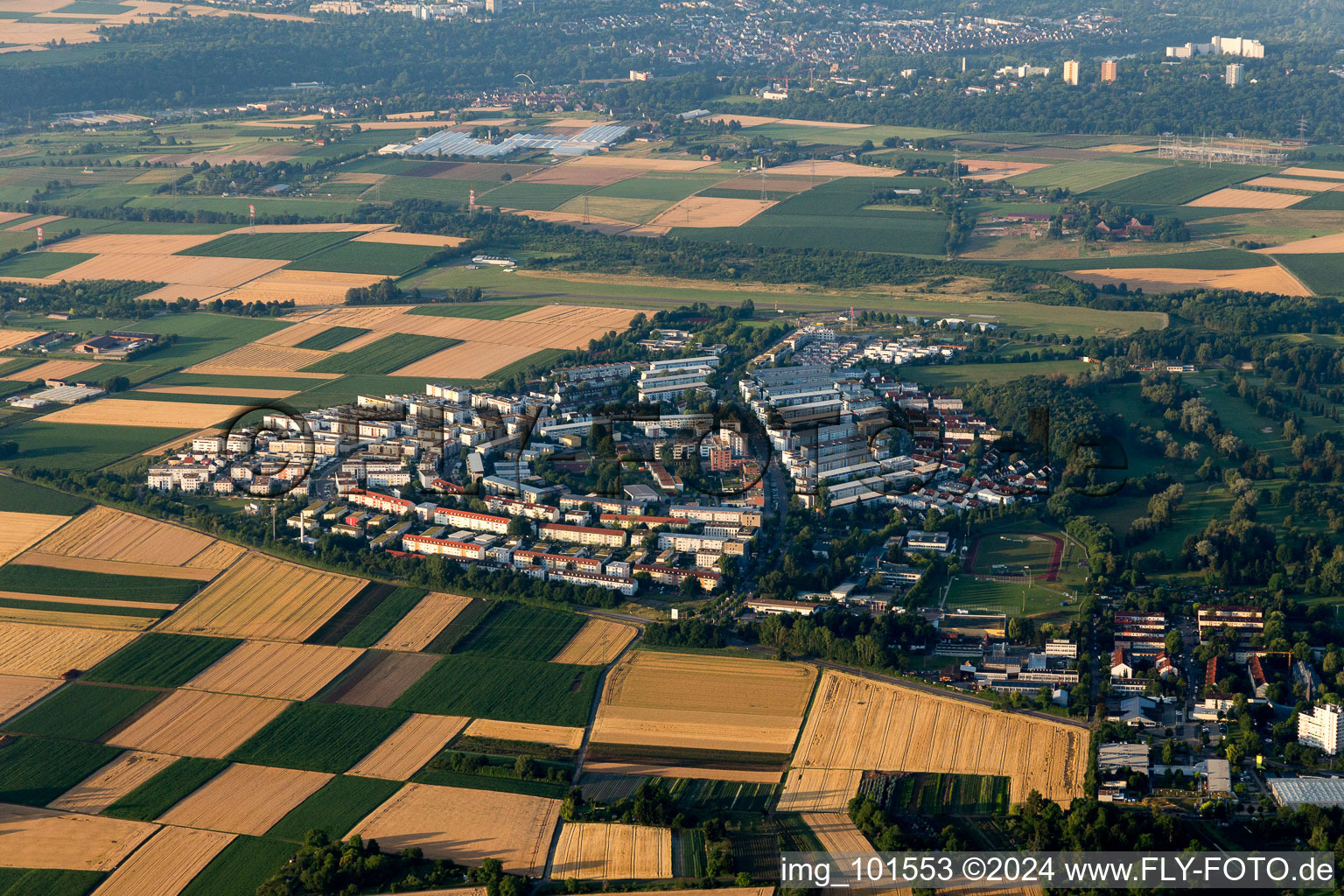 Vue aérienne de Zone de peuplement à le quartier Pattonville in Kornwestheim dans le département Bade-Wurtemberg, Allemagne