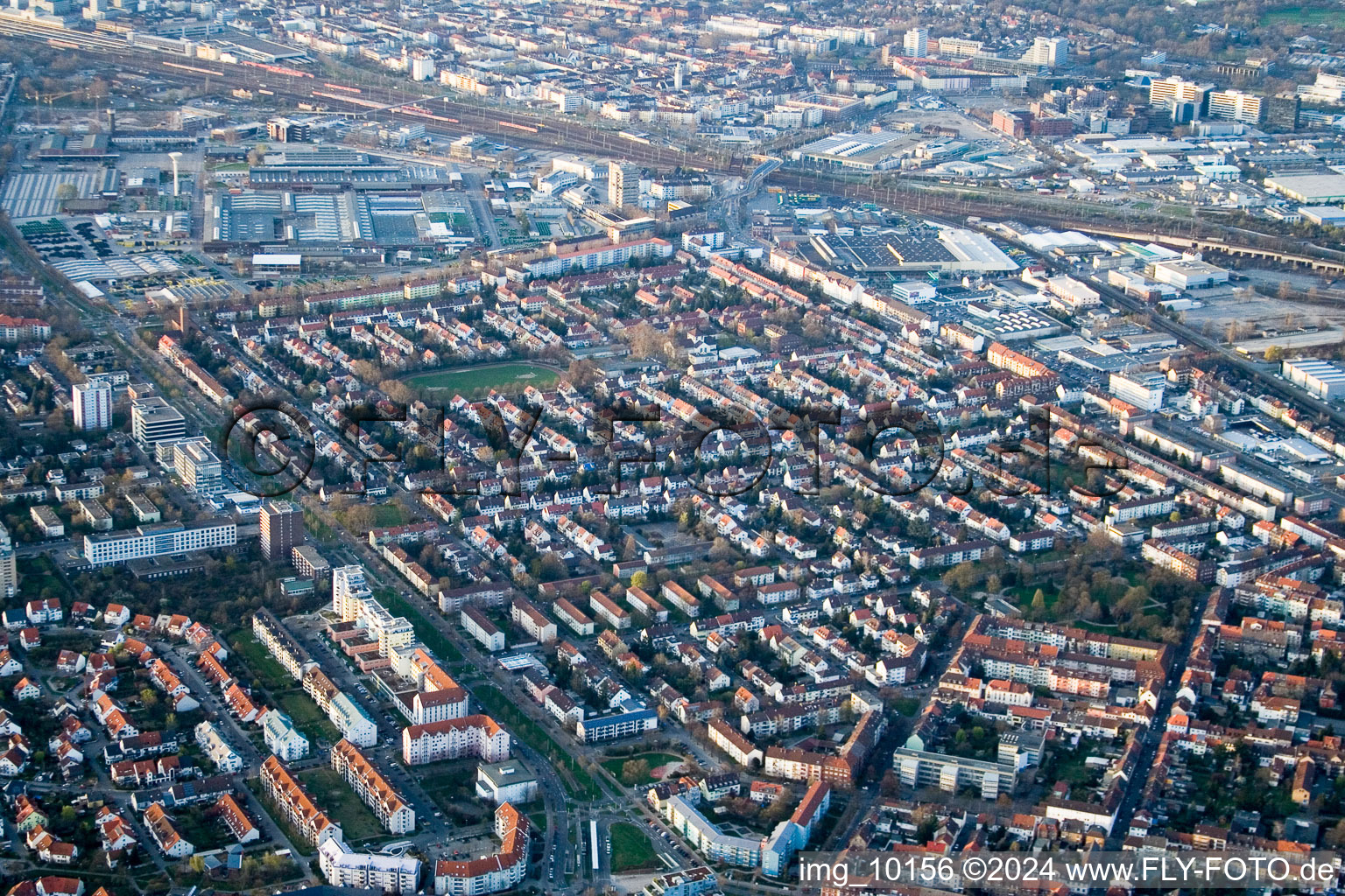 Vue aérienne de Almenhof à le quartier Lindenhof in Mannheim dans le département Bade-Wurtemberg, Allemagne