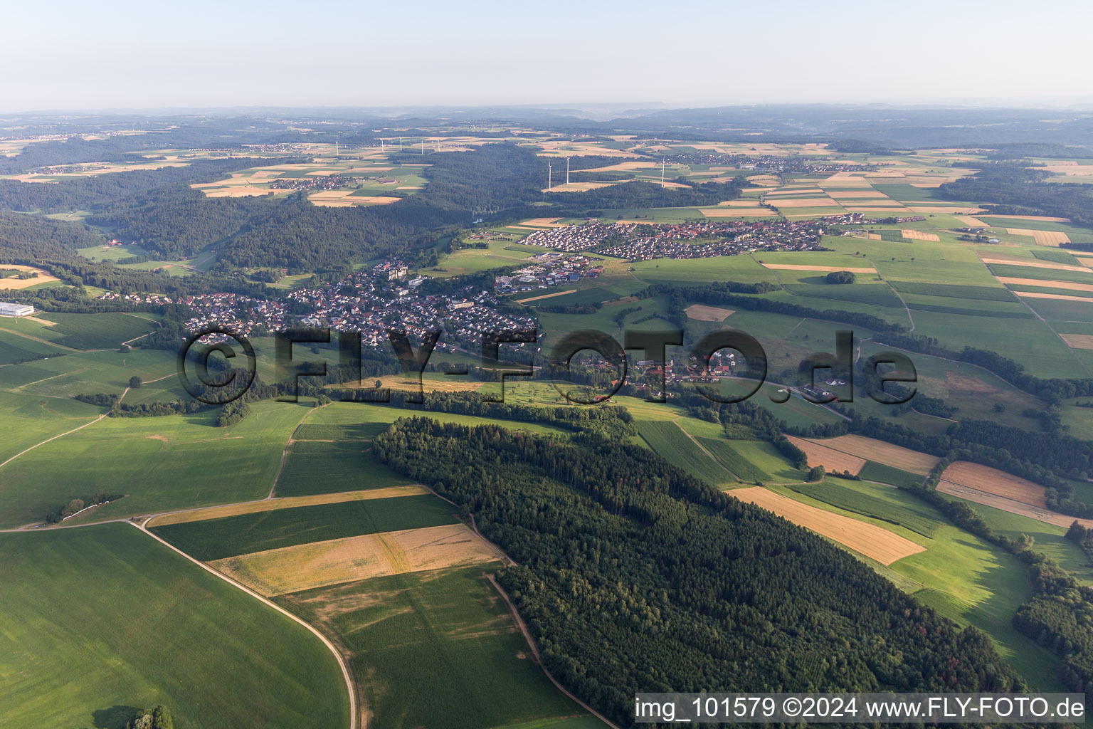 Vue aérienne de Champs agricoles et surfaces utilisables à le quartier Mulfingen in Leinzell dans le département Bade-Wurtemberg, Allemagne