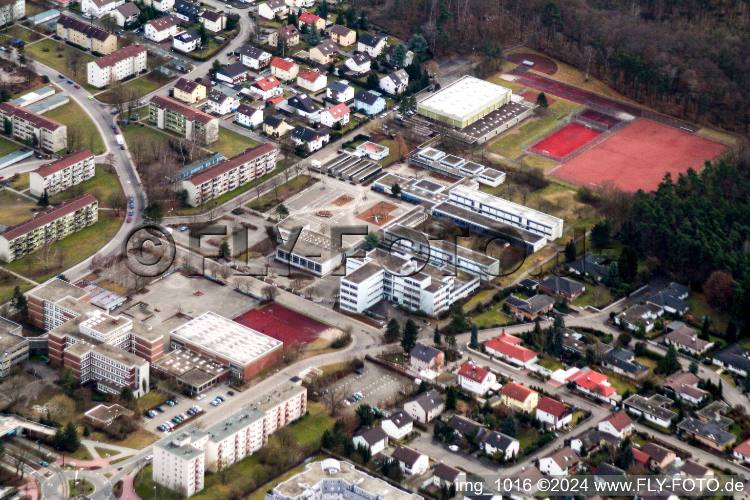 Vue aérienne de Dorschberg à Wörth am Rhein dans le département Rhénanie-Palatinat, Allemagne