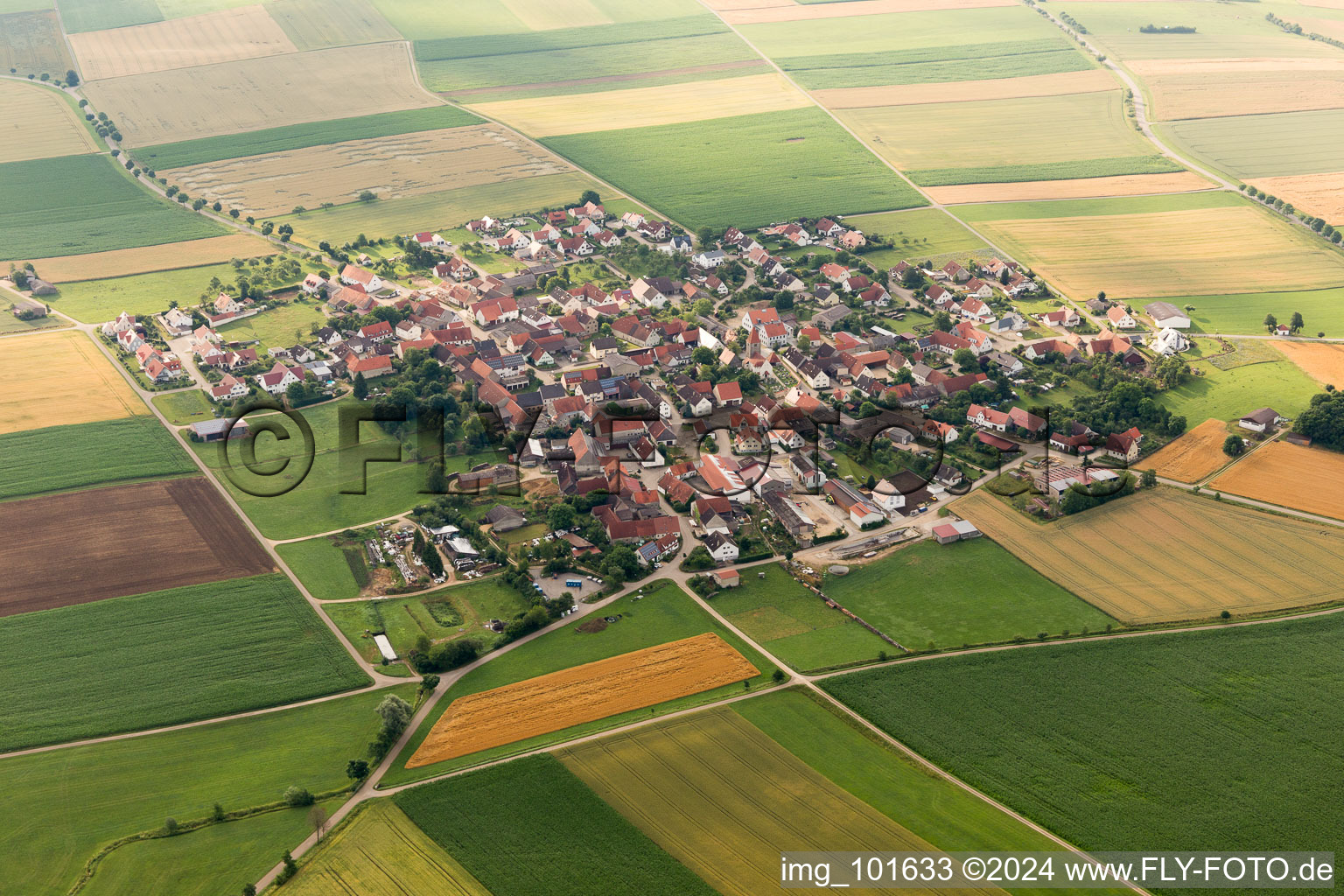 Vue aérienne de Forheim dans le département Bavière, Allemagne