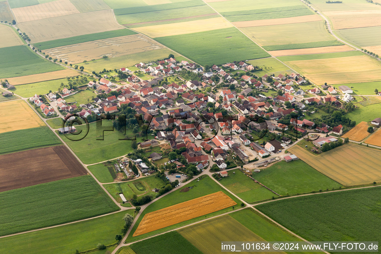 Vue aérienne de Forheim dans le département Bavière, Allemagne