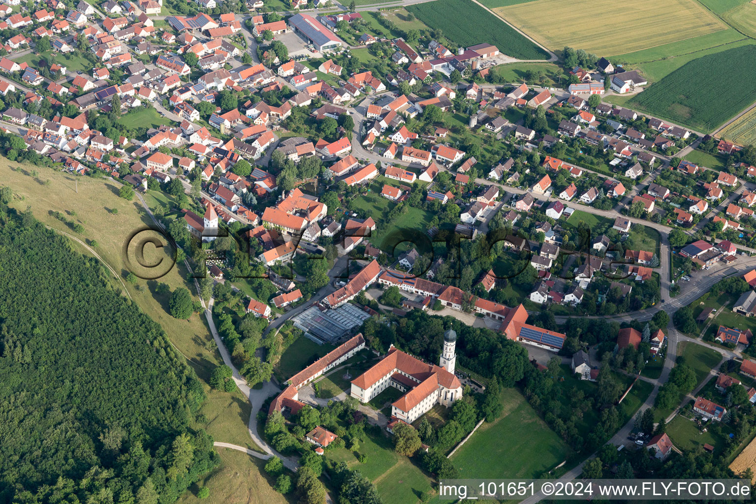 Photographie aérienne de Complexe immobilier du monastère Mönchsdeggingen à Mönchsdeggingen dans le département Bavière, Allemagne