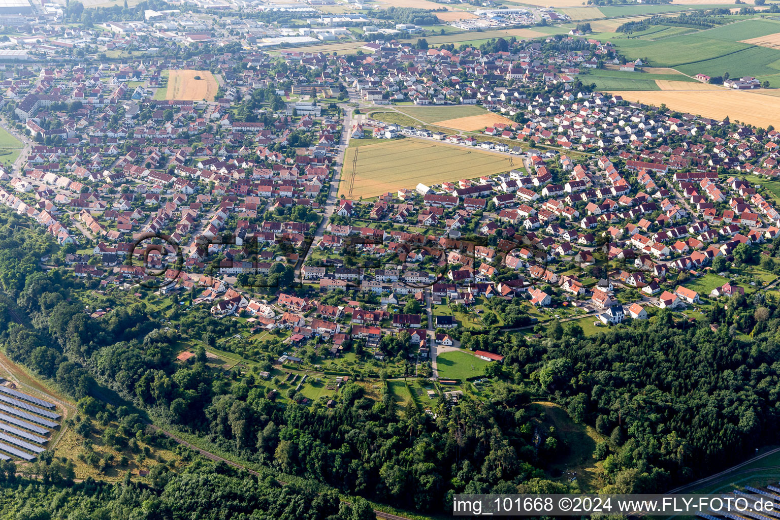 Vue aérienne de Zone de peuplement à le quartier Riedlingen in Donauwörth dans le département Bavière, Allemagne