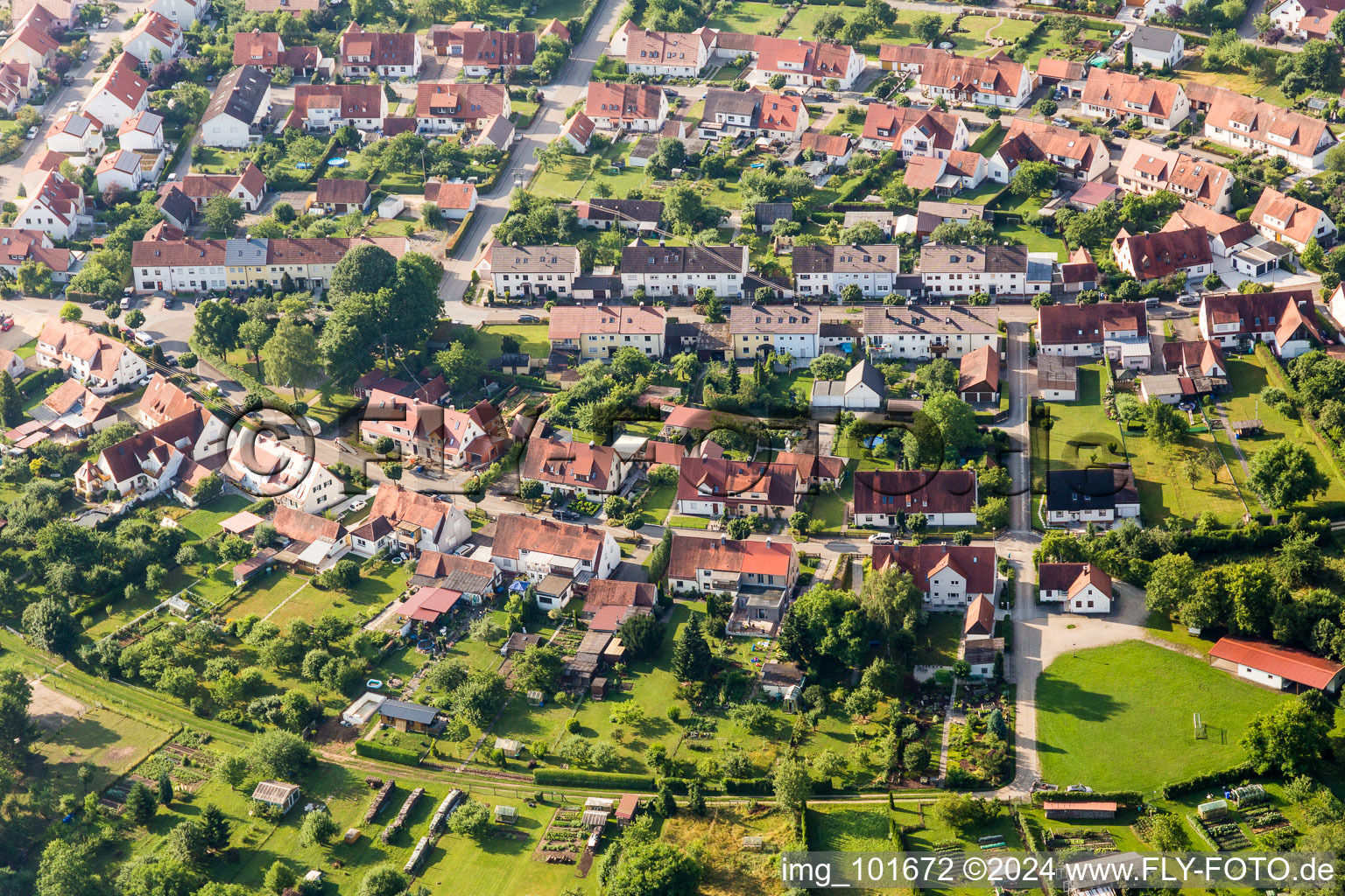 Vue aérienne de Zone de peuplement à le quartier Riedlingen in Donauwörth dans le département Bavière, Allemagne