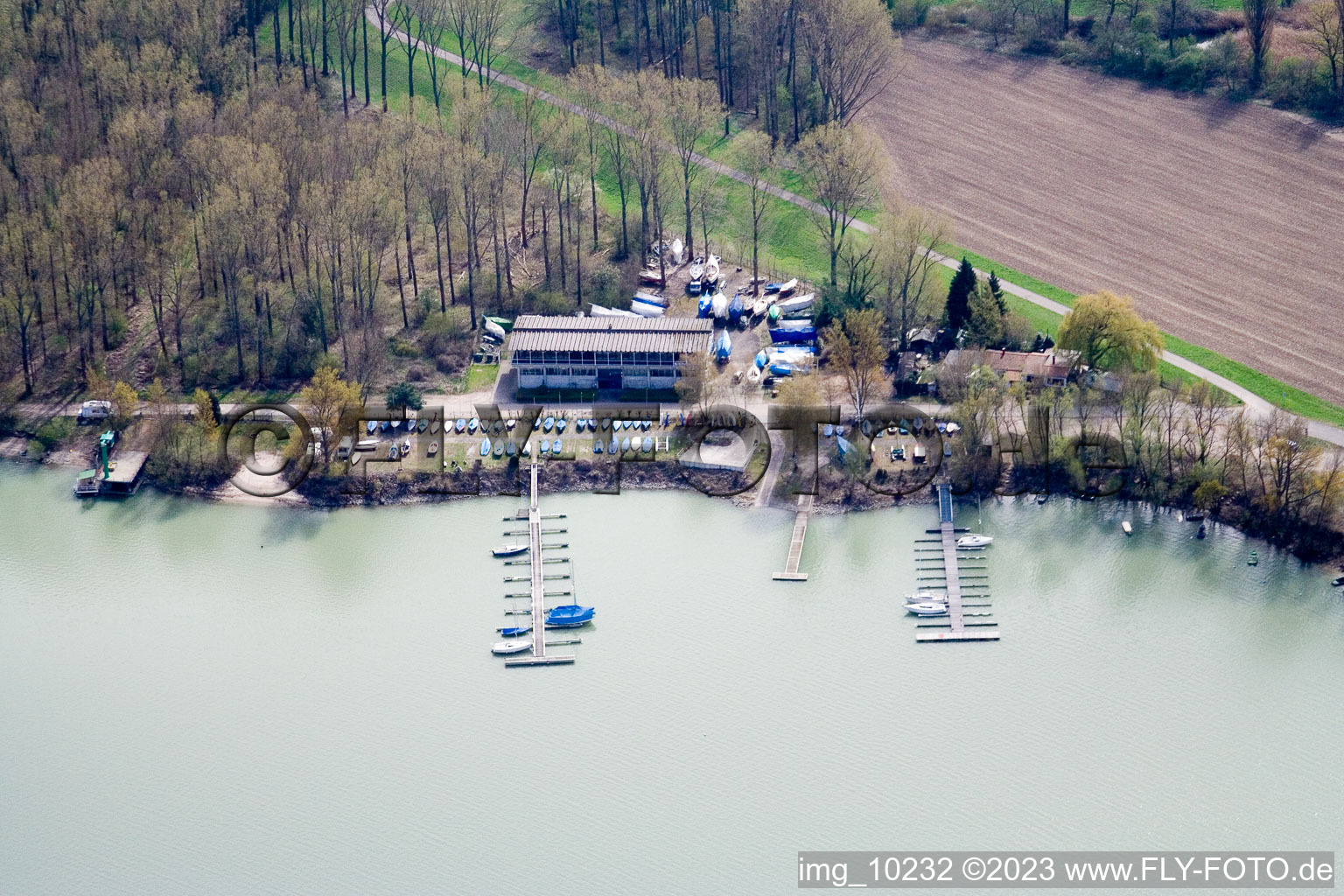 Zone industrielle d'Oberwald à Wörth am Rhein dans le département Rhénanie-Palatinat, Allemagne d'un drone