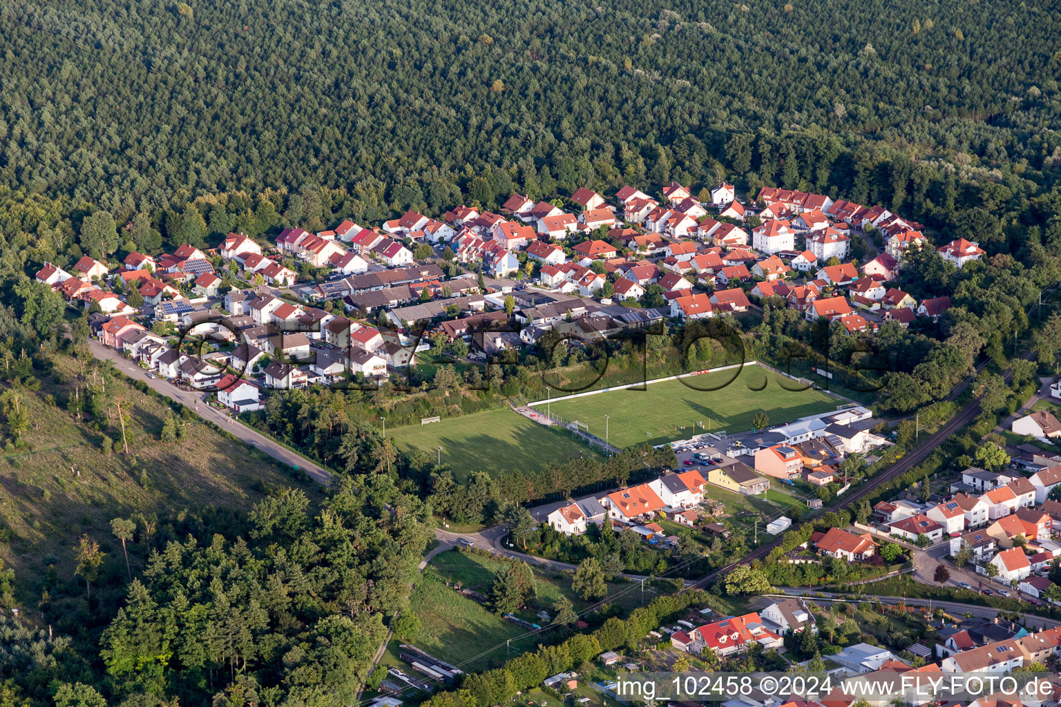 Quartier Huttenheim in Philippsburg dans le département Bade-Wurtemberg, Allemagne hors des airs