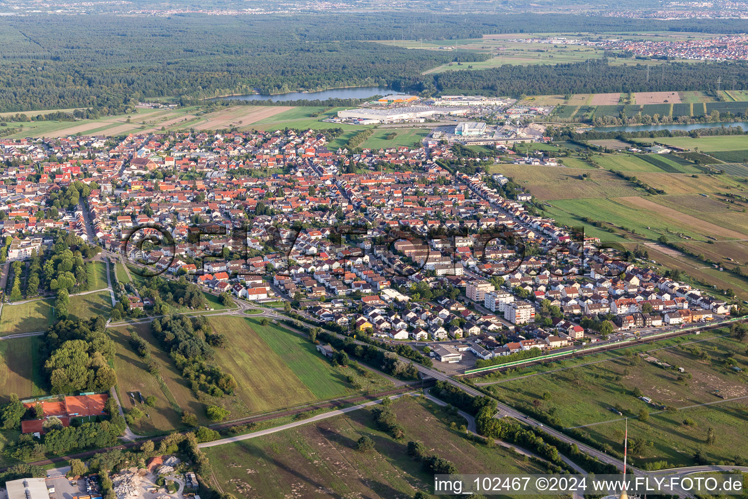 Vue aérienne de Quartier Wiesental in Waghäusel dans le département Bade-Wurtemberg, Allemagne