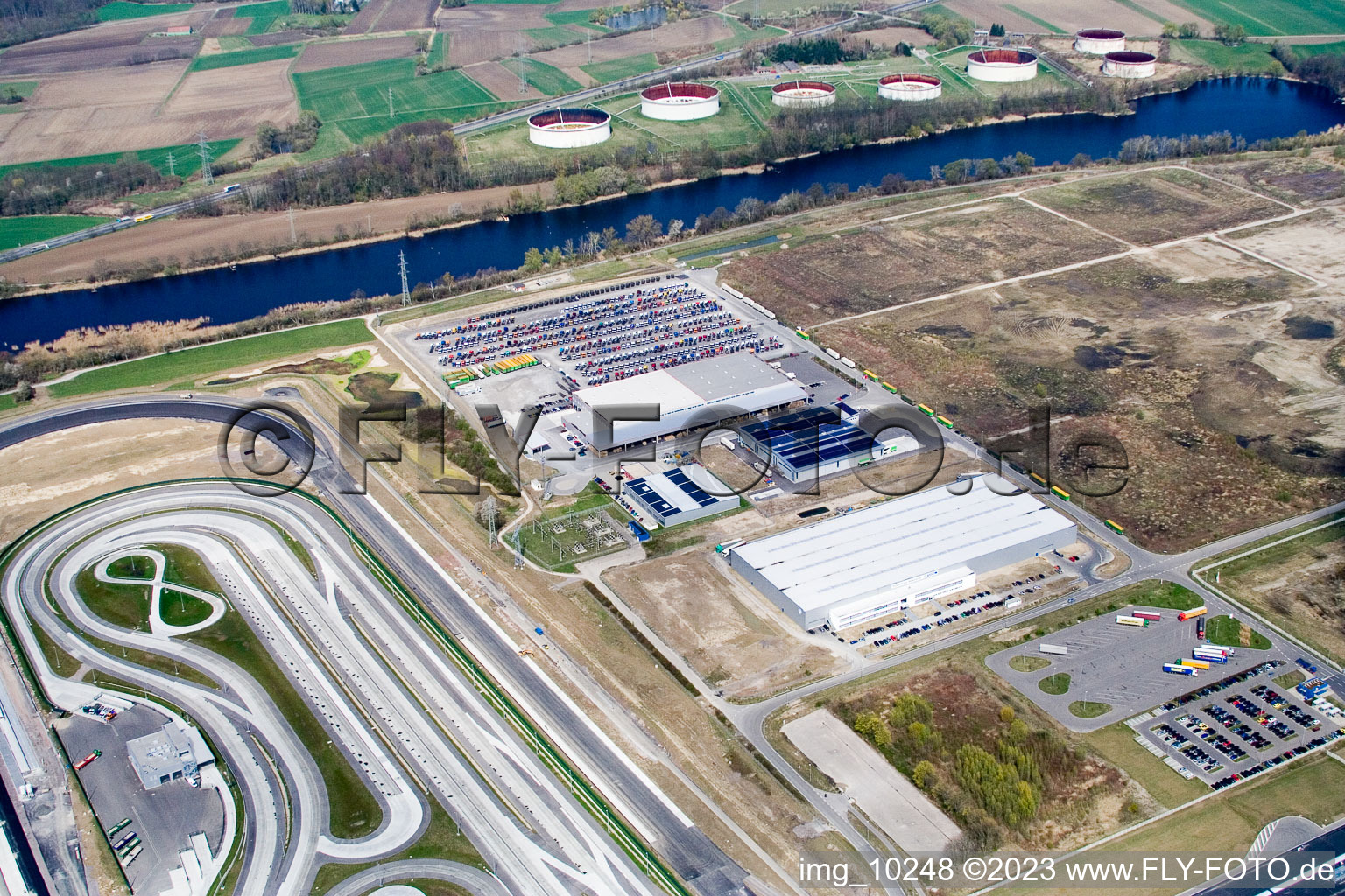 Zone industrielle d'Oberwald, usine de papier de palme à Wörth am Rhein dans le département Rhénanie-Palatinat, Allemagne vue d'en haut