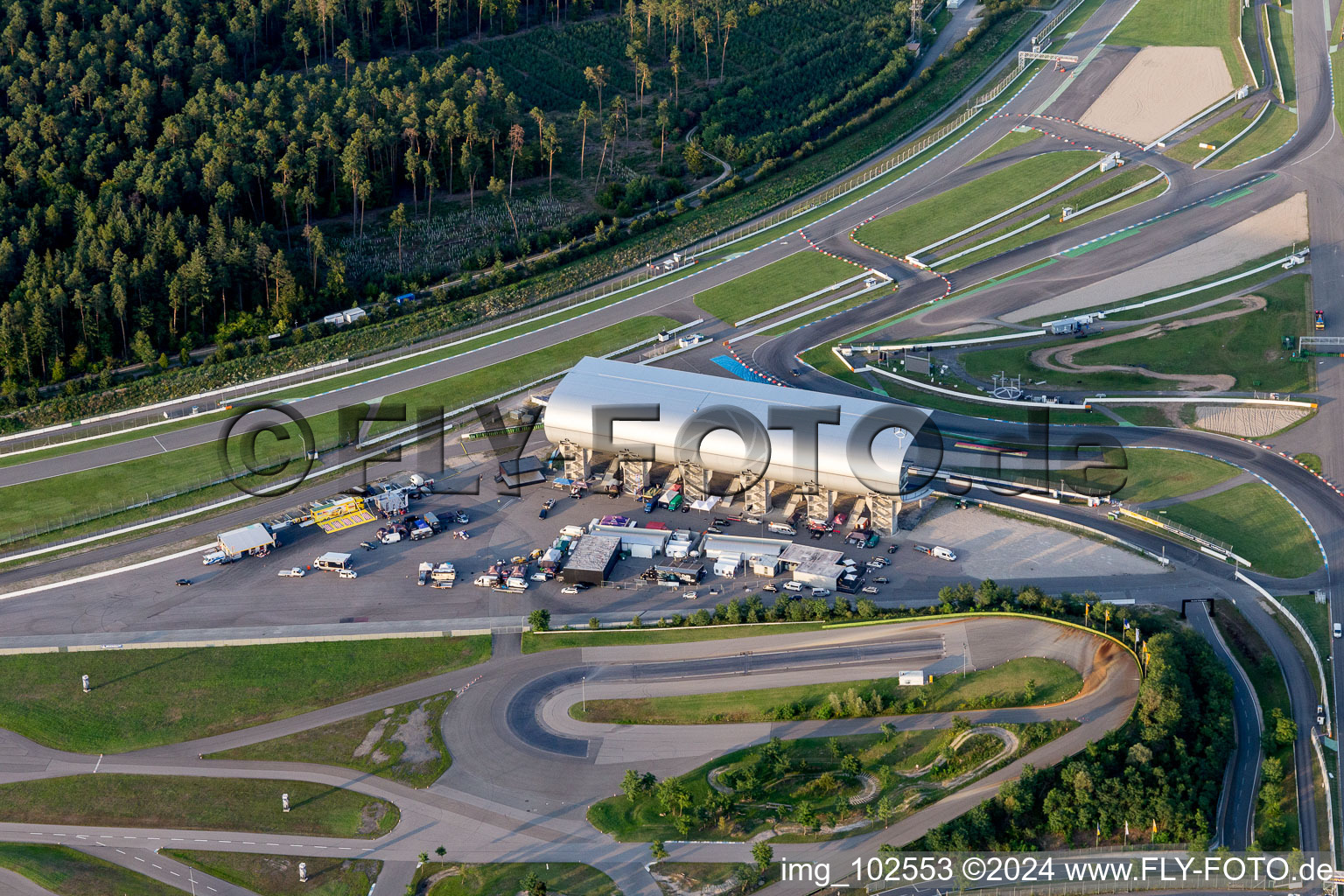 Hockenheim dans le département Bade-Wurtemberg, Allemagne du point de vue du drone