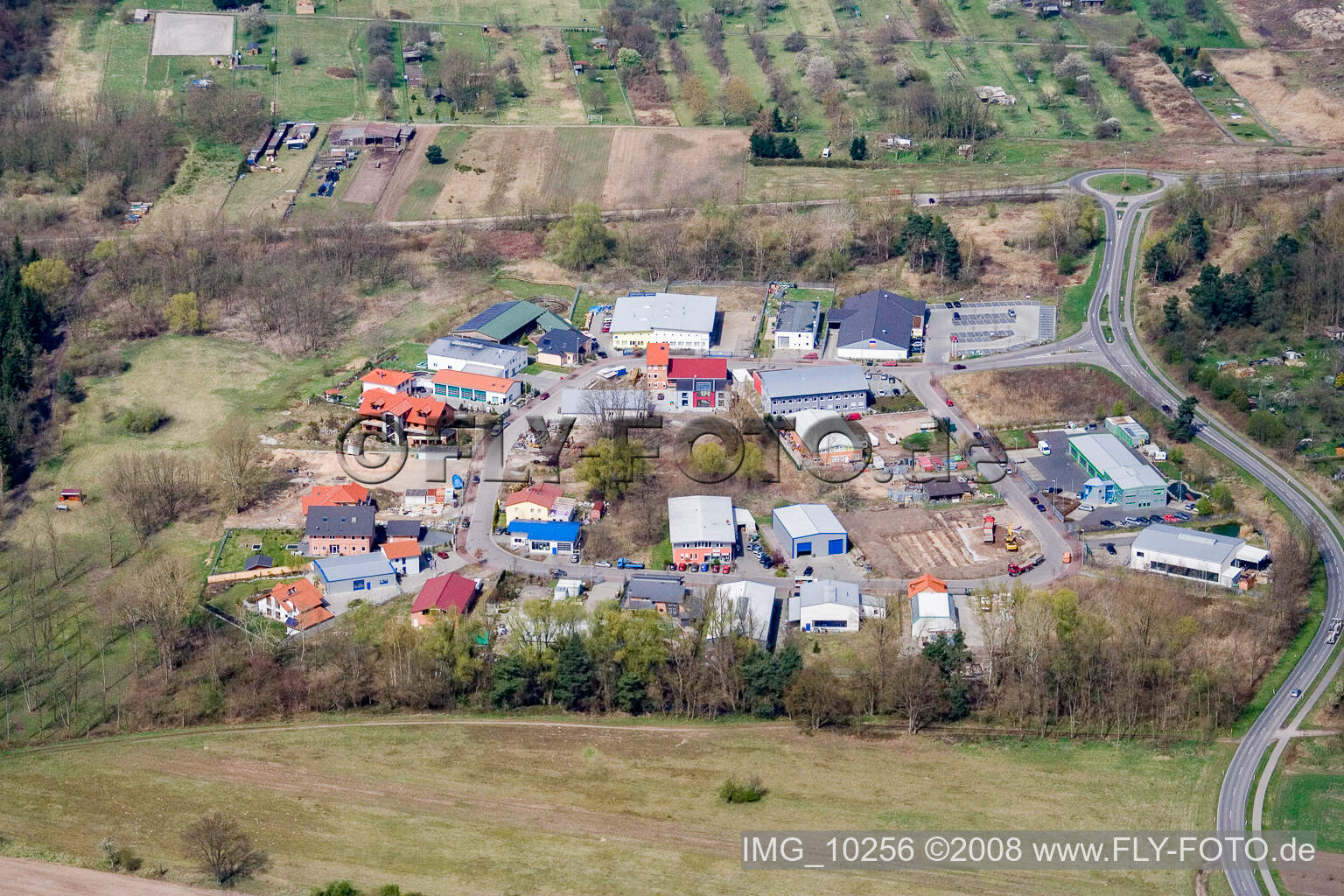 Vue aérienne de Zone industrielle S à Jockgrim dans le département Rhénanie-Palatinat, Allemagne