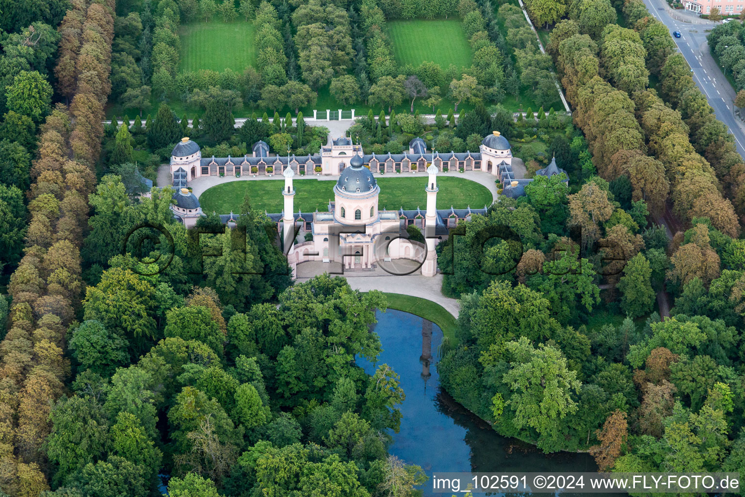 Schwetzingen dans le département Bade-Wurtemberg, Allemagne vue du ciel